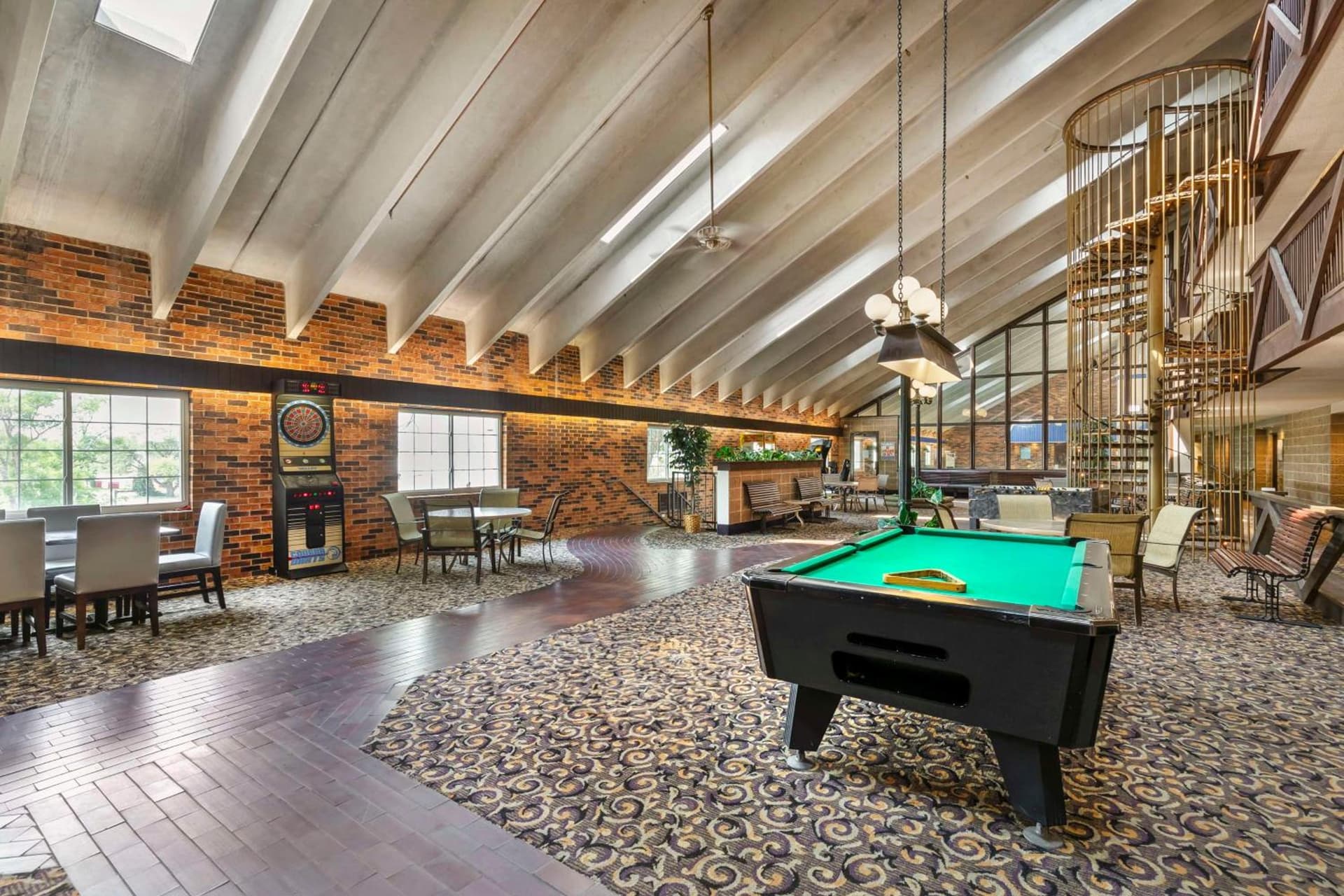 Best Western Plus Longbranch Hotel & Convention Center gallery photo in Cedar Rapids, IA — image 17