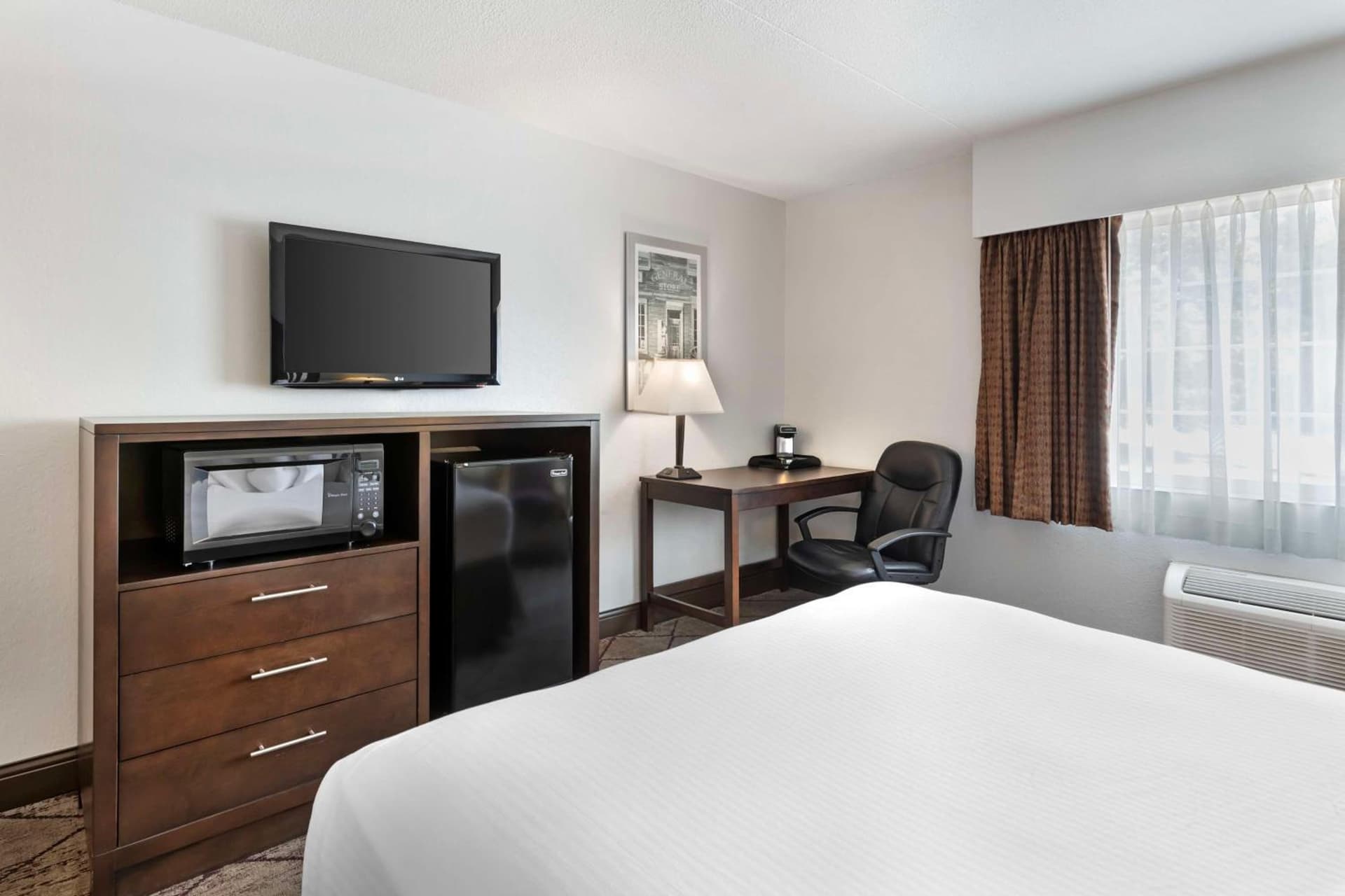 Best Western Plus Longbranch Hotel & Convention Center gallery photo in Cedar Rapids, IA — image 16