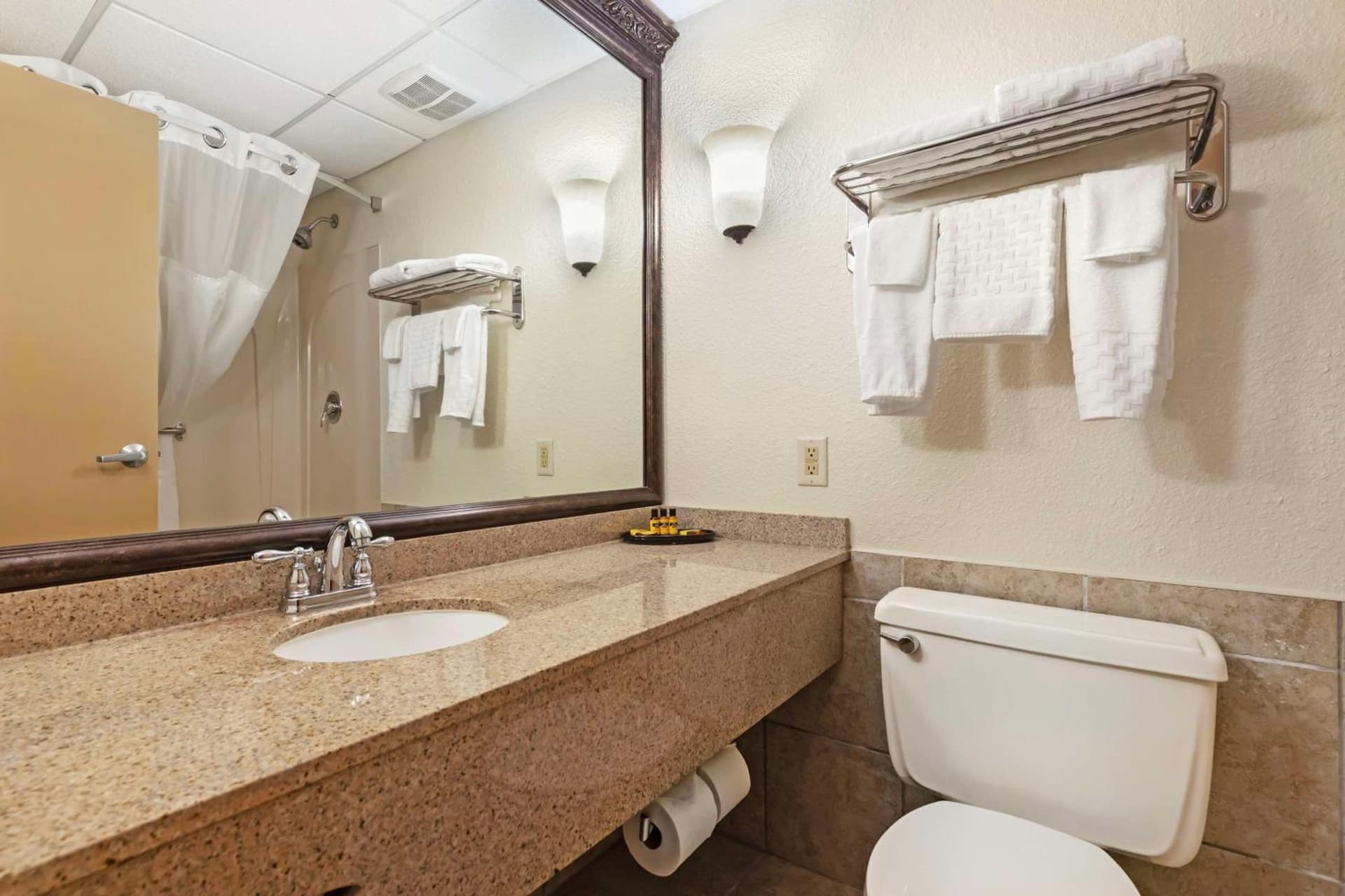 Best Western Plus Longbranch Hotel & Convention Center gallery photo in Cedar Rapids, IA — image 23