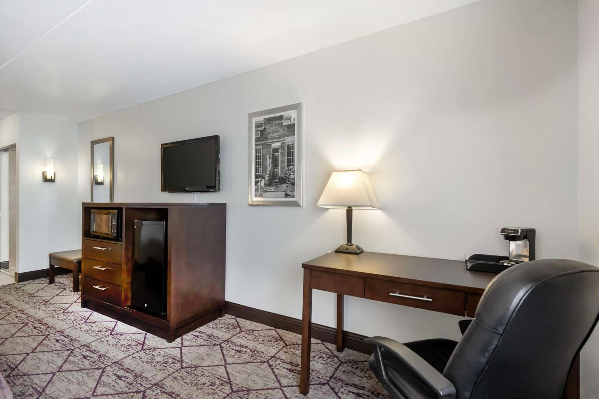 Best Western Plus Longbranch Hotel & Convention Center gallery photo in Cedar Rapids, IA — image 28