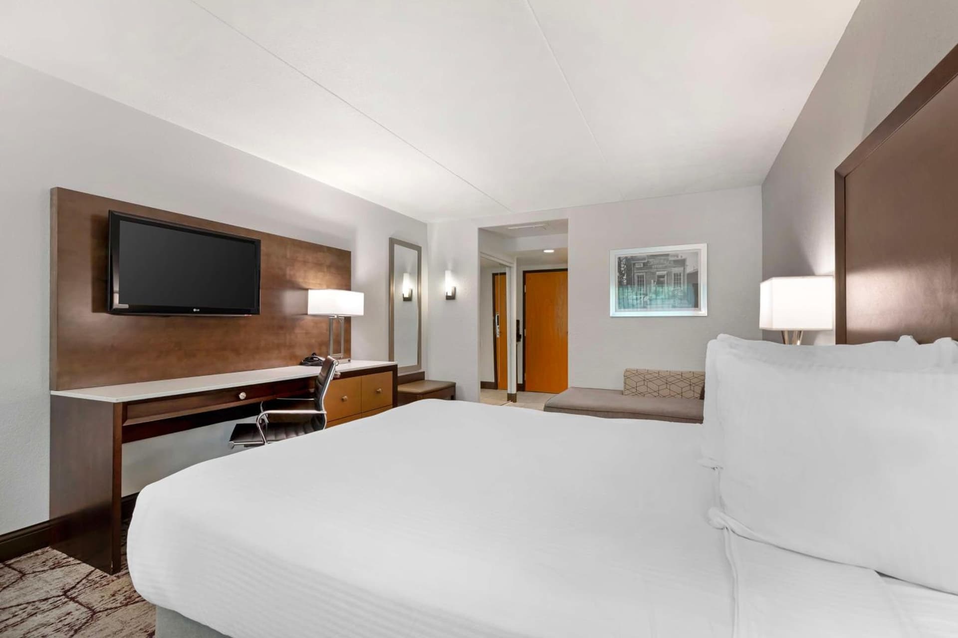 Best Western Plus Longbranch Hotel & Convention Center gallery photo in Cedar Rapids, IA — image 26