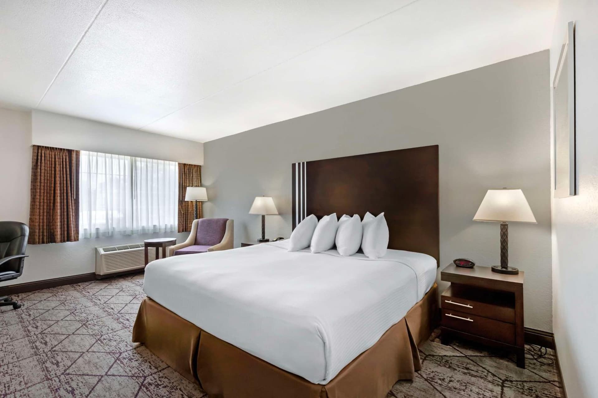 Best Western Plus Longbranch Hotel & Convention Center gallery photo in Cedar Rapids, IA — image 41
