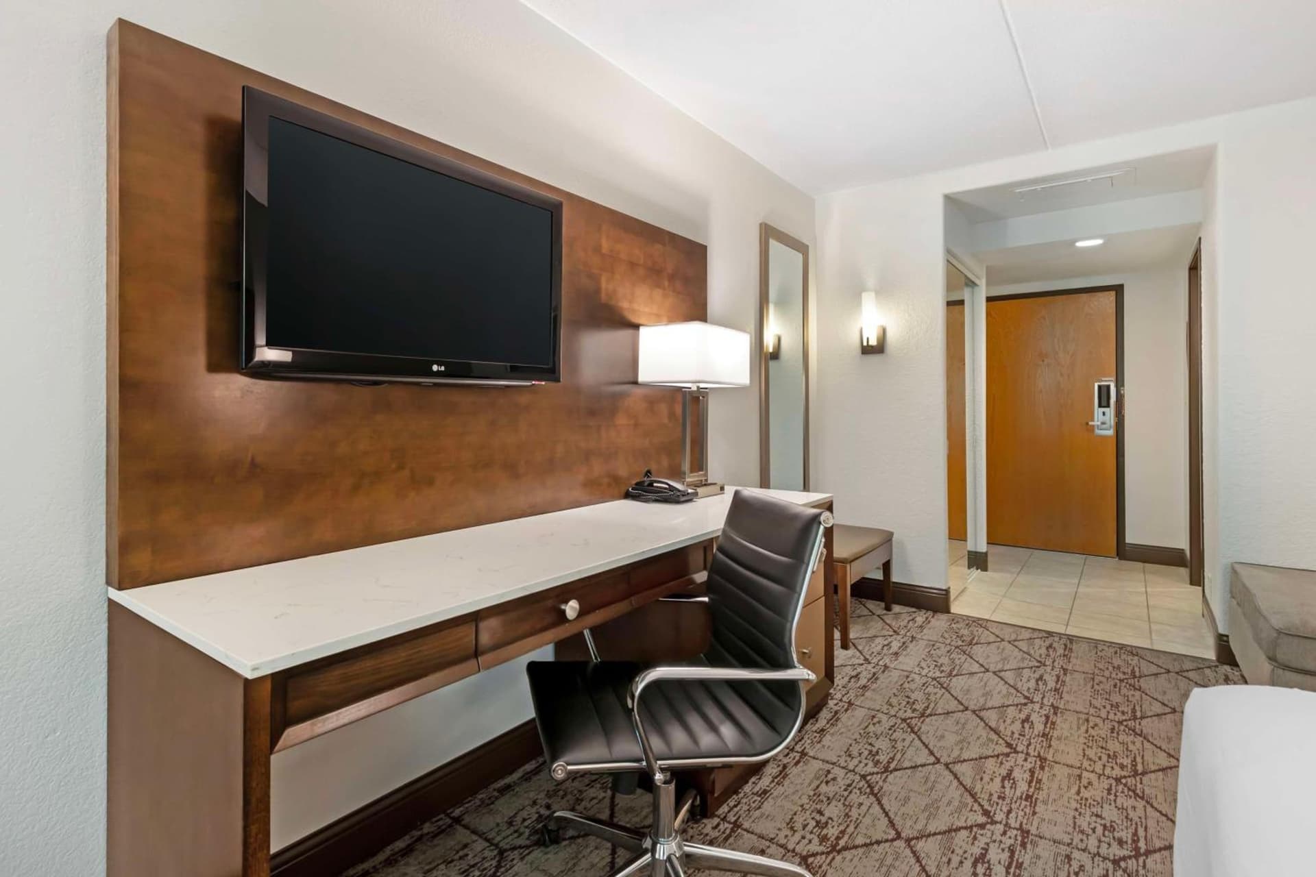 Best Western Plus Longbranch Hotel & Convention Center gallery photo in Cedar Rapids, IA — image 33