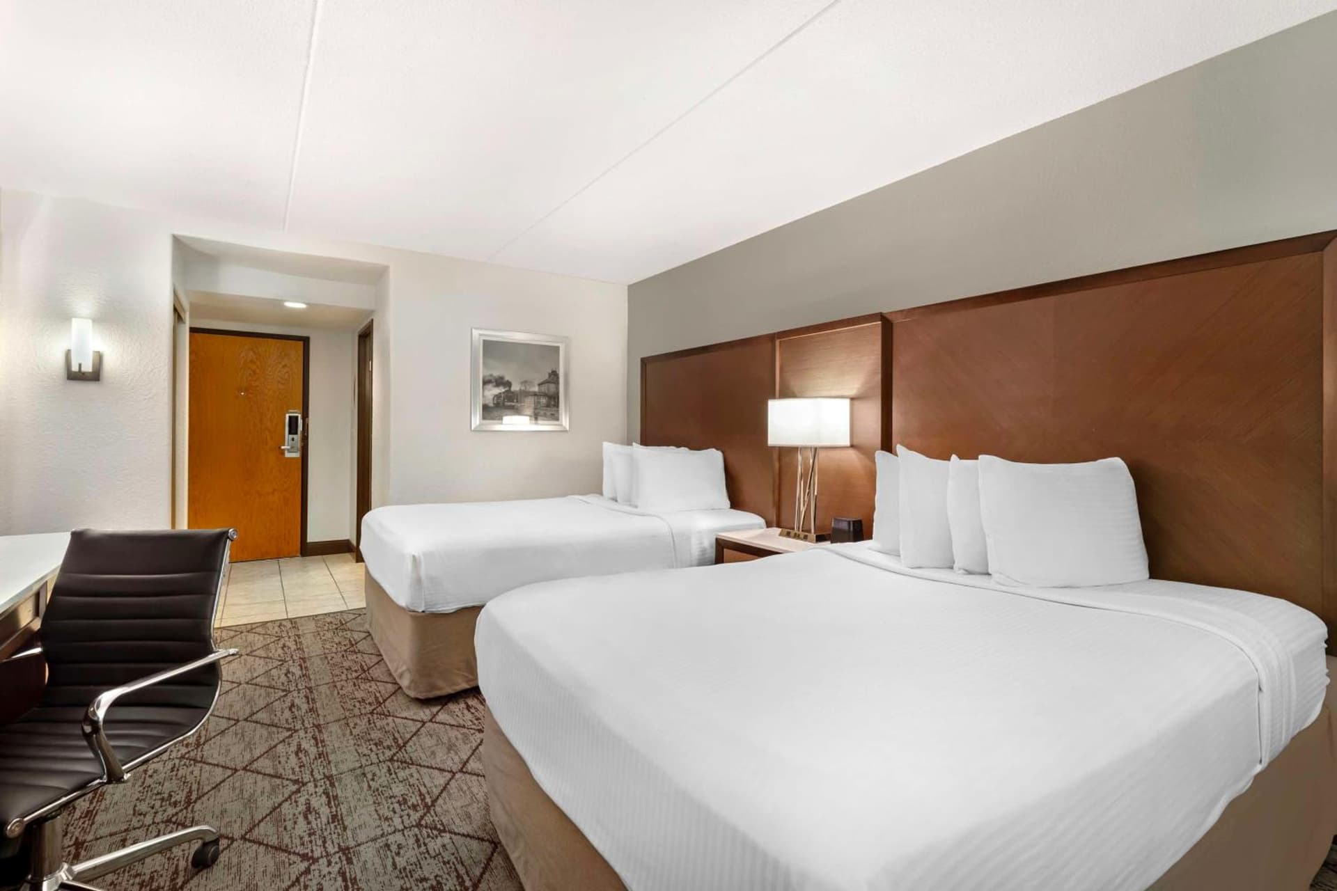 Best Western Plus Longbranch Hotel & Convention Center gallery photo in Cedar Rapids, IA — image 36