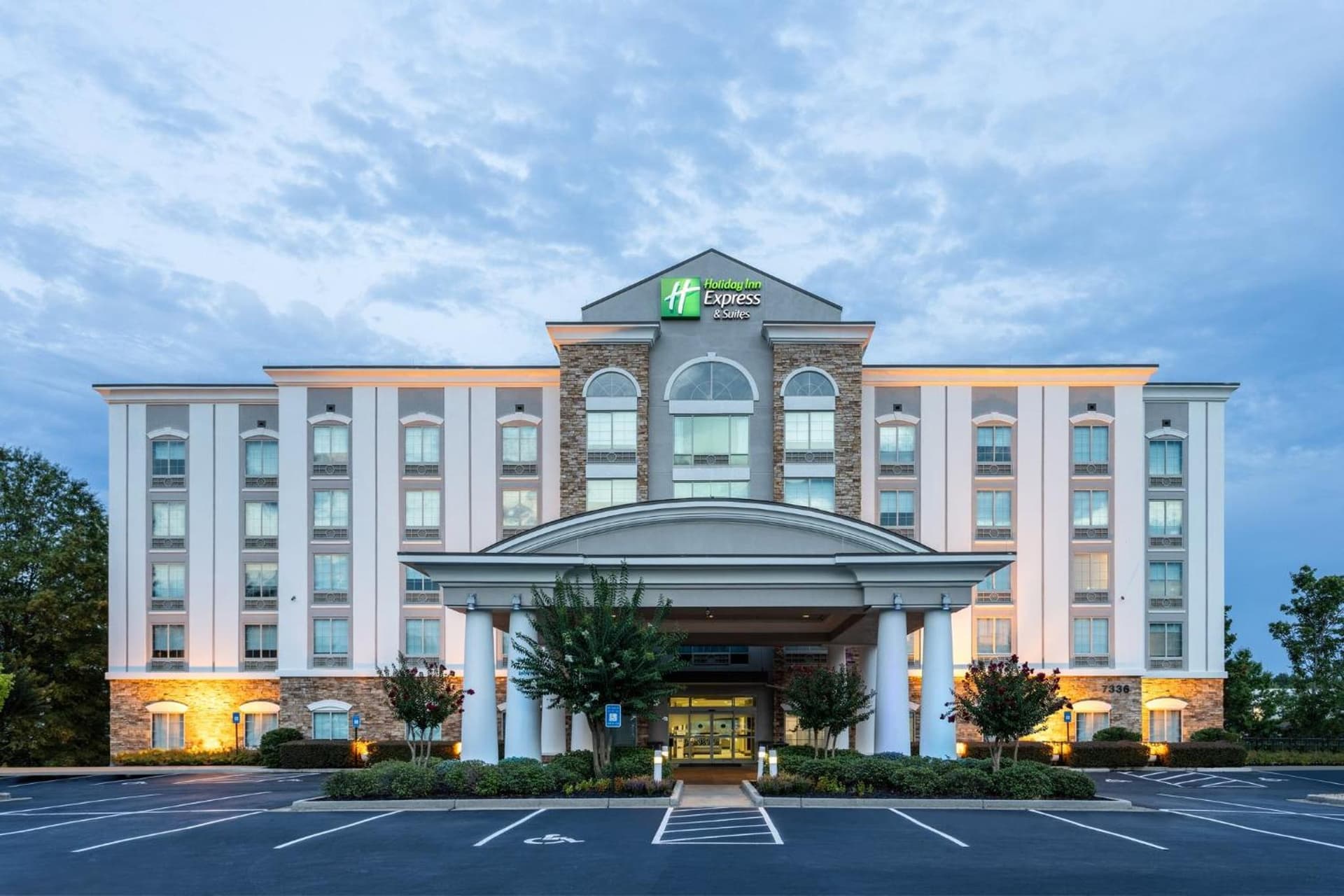 Holiday Inn Express & Suites Columbus at Northlake by IHG featured exterior or lobby in Columbus, GA — similar hotel