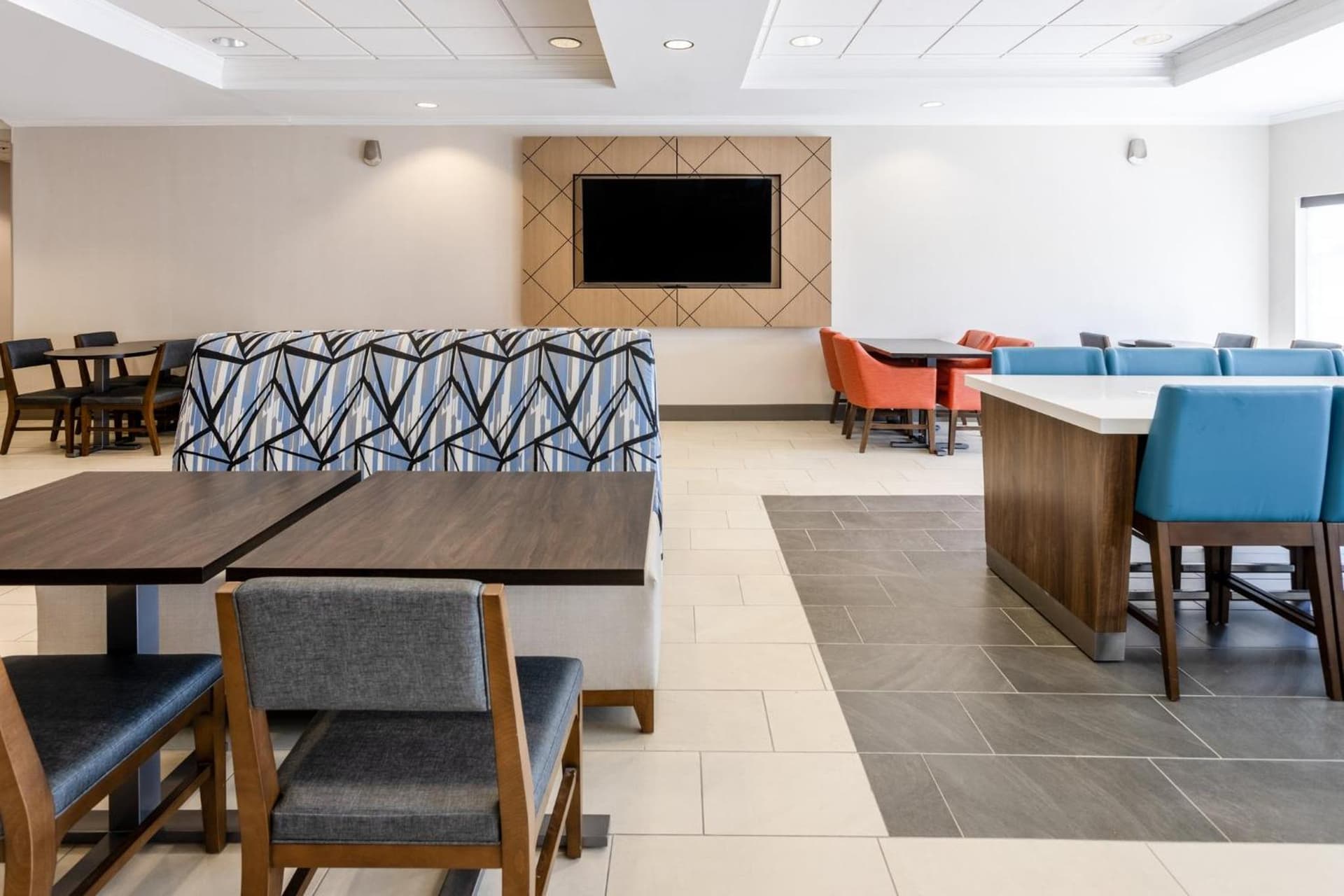 Holiday Inn Express & Suites Columbus at Northlake by IHG gallery photo in Columbus, GA — image 51