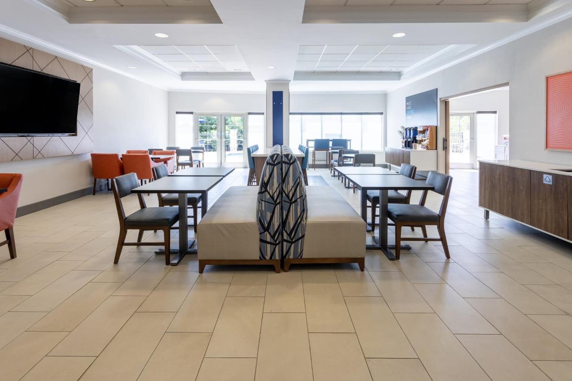 Holiday Inn Express & Suites Columbus at Northlake by IHG gallery photo in Columbus, GA — image 53