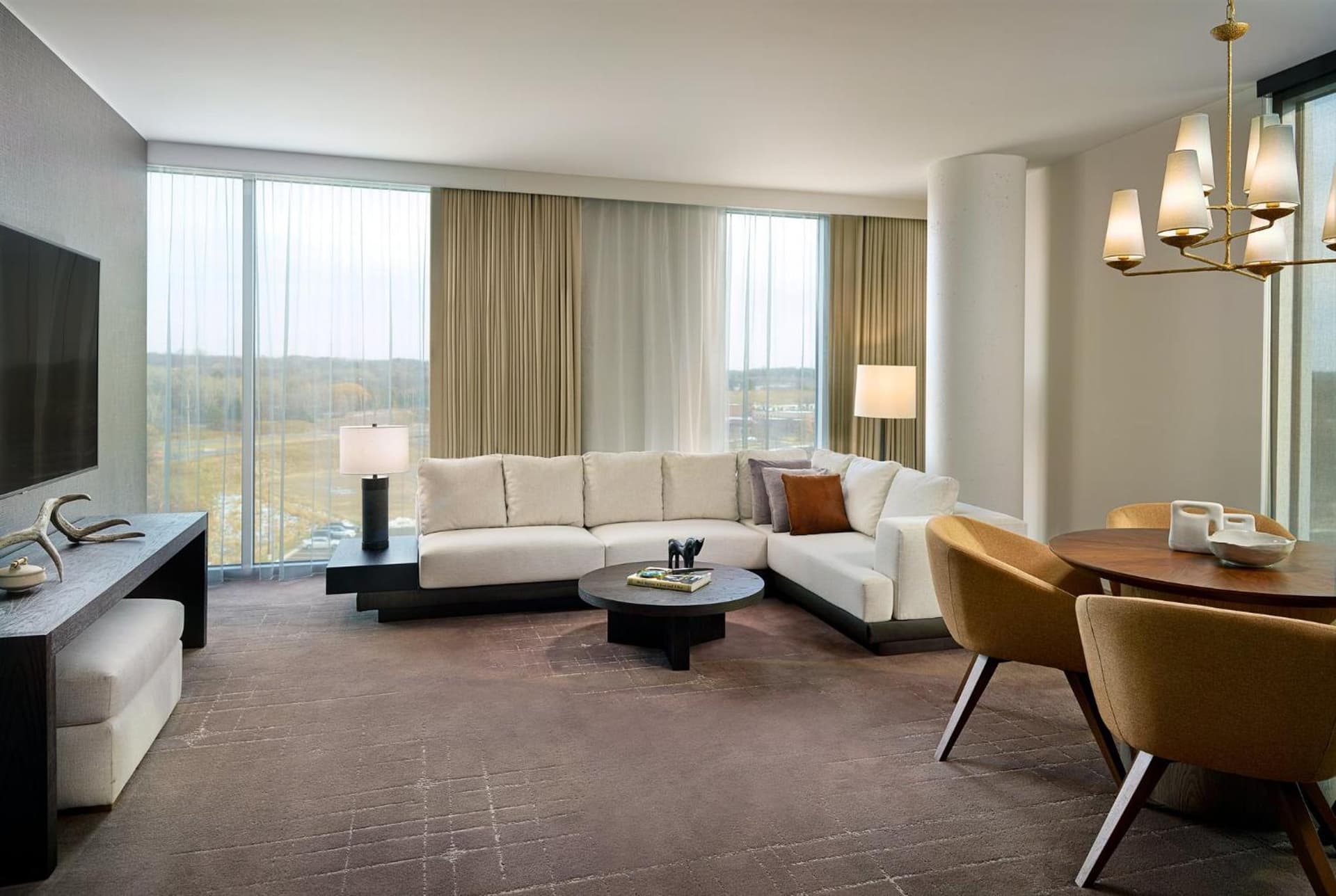Omni Viking Lakes gallery photo in Eagan, MN — image 98