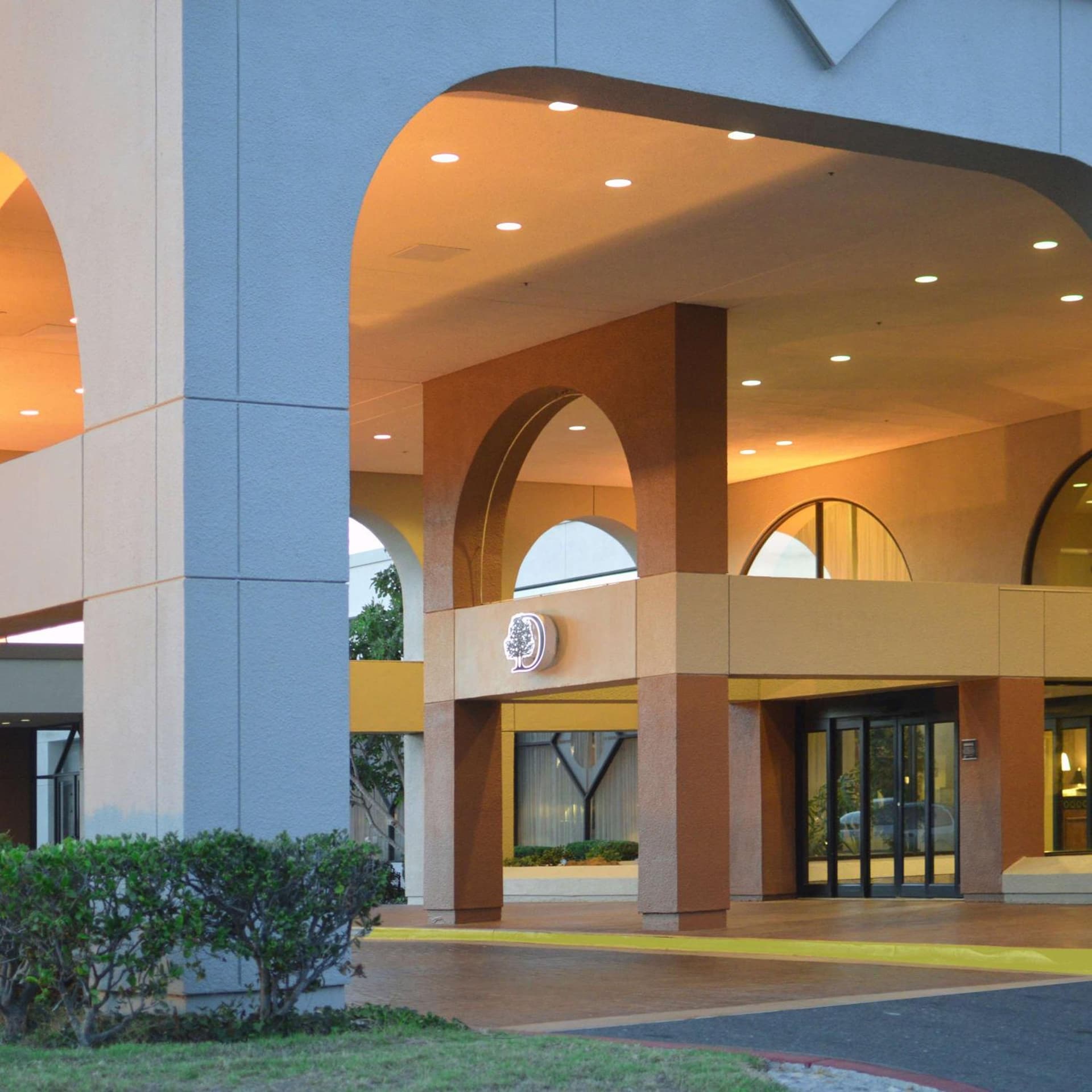 DoubleTree by Hilton Newark-Fremont — hotel in Newark, California