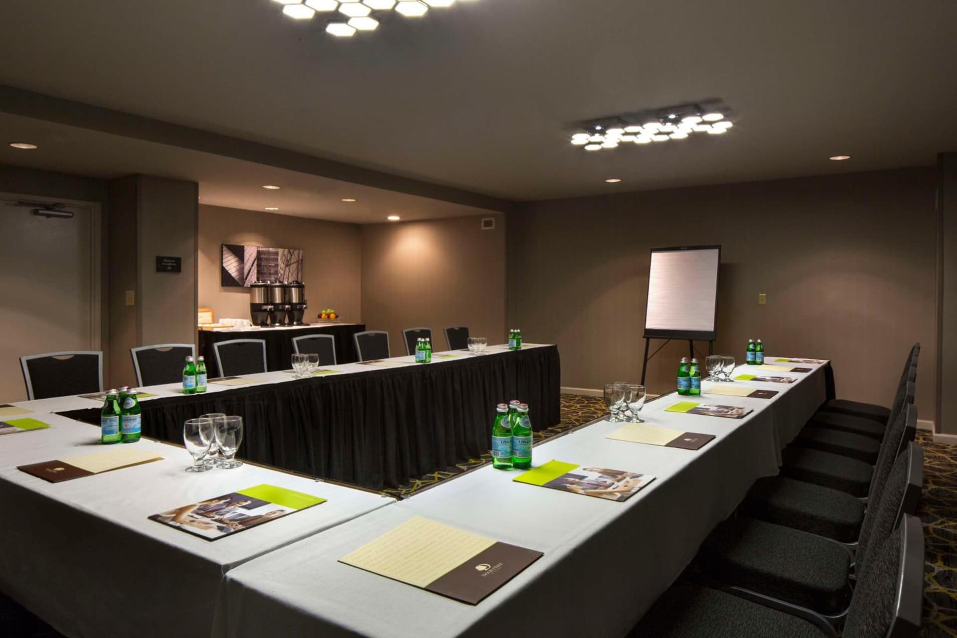 DoubleTree by Hilton Newark-Fremont gallery photo in Newark, CA — image 55