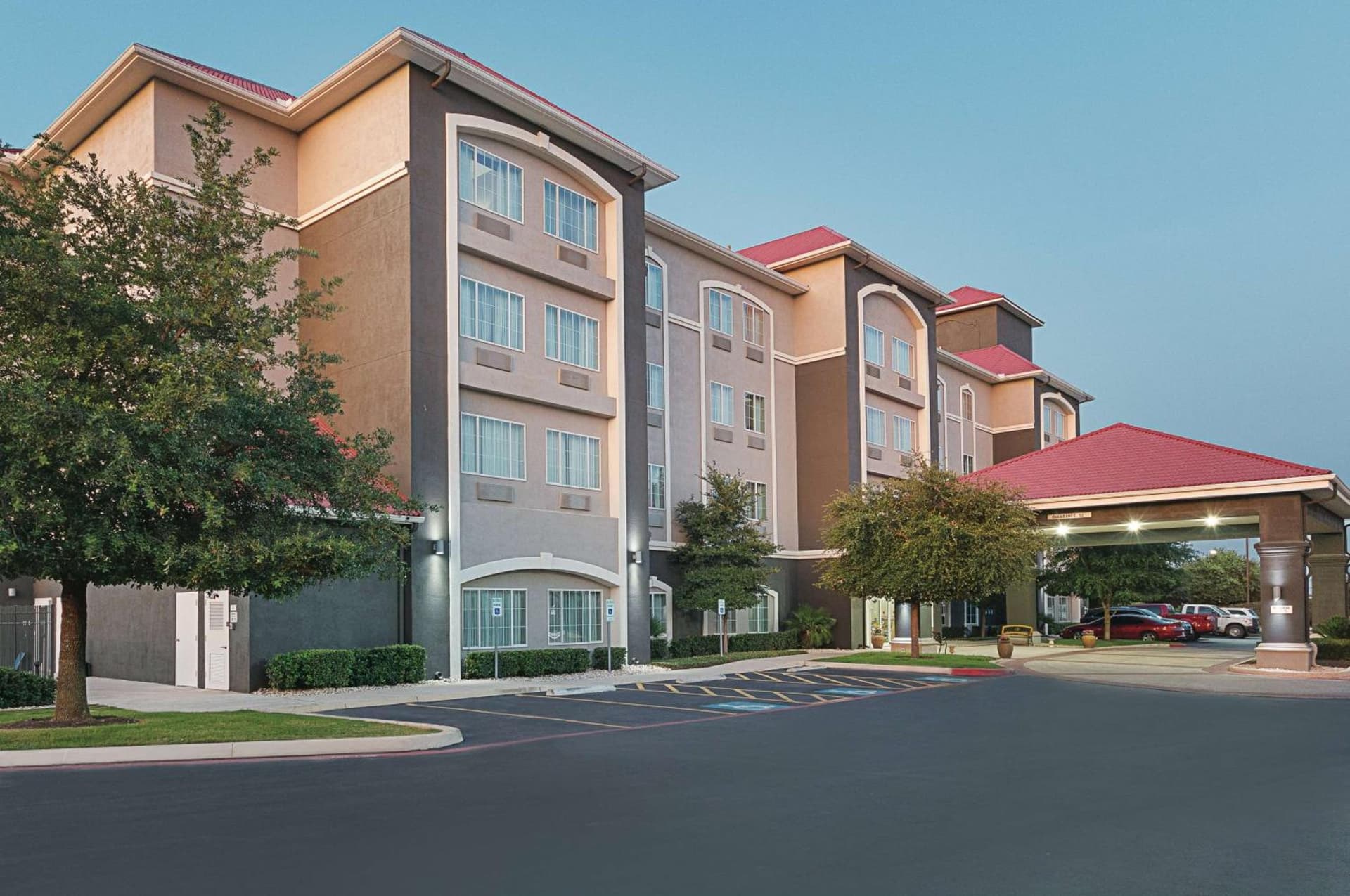 La Quinta by Wyndham San Antonio Northwest property views in San Antonio, TX — gallery photo 3