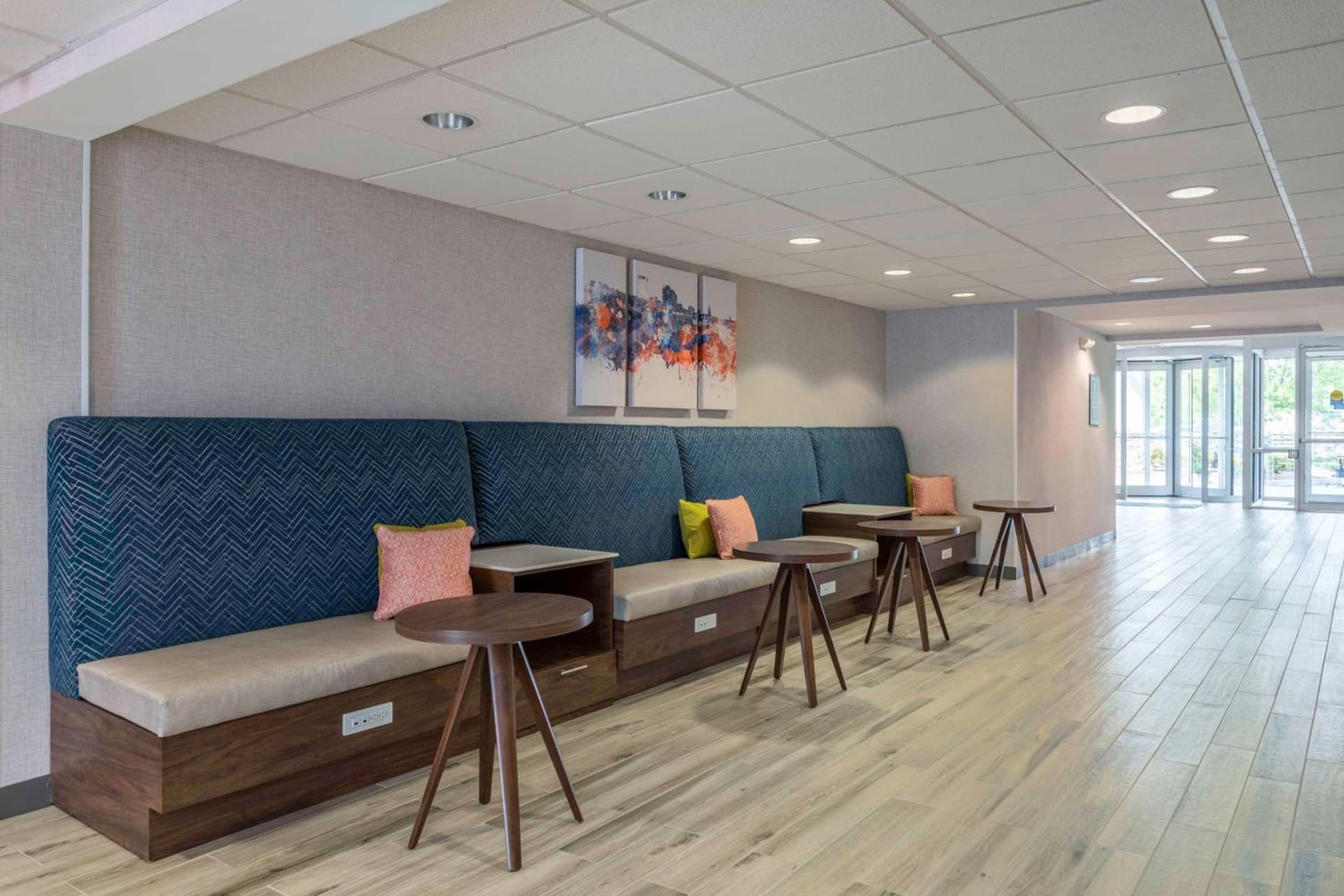 Hampton Inn Manchester Downtown gallery photo in Manchester, NH — image 84