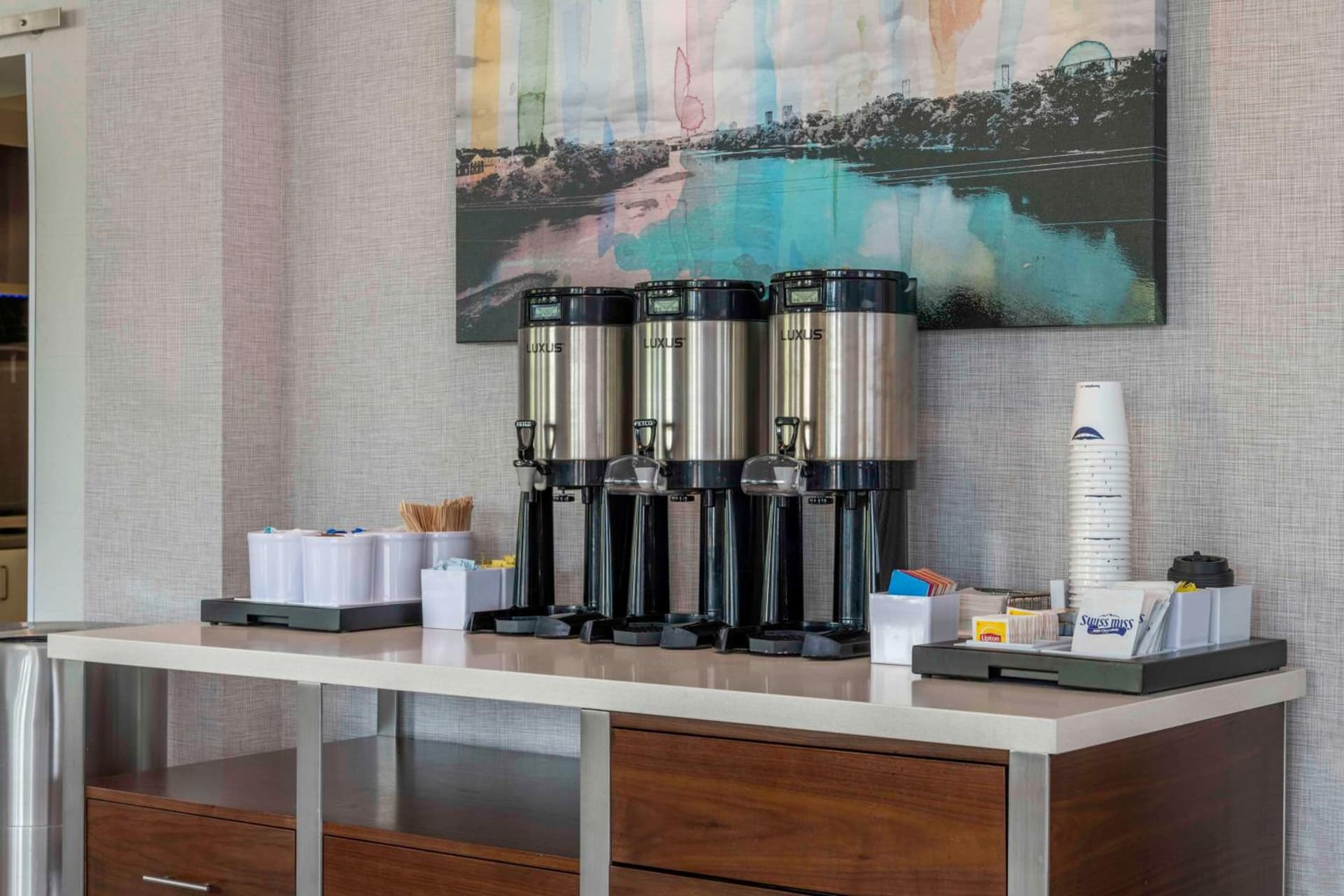 Hampton Inn Manchester Downtown gallery photo in Manchester, NH — image 60