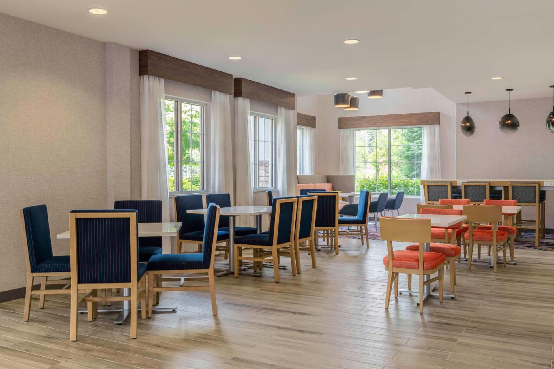 Hampton Inn Manchester Downtown gallery photo in Manchester, NH — image 73