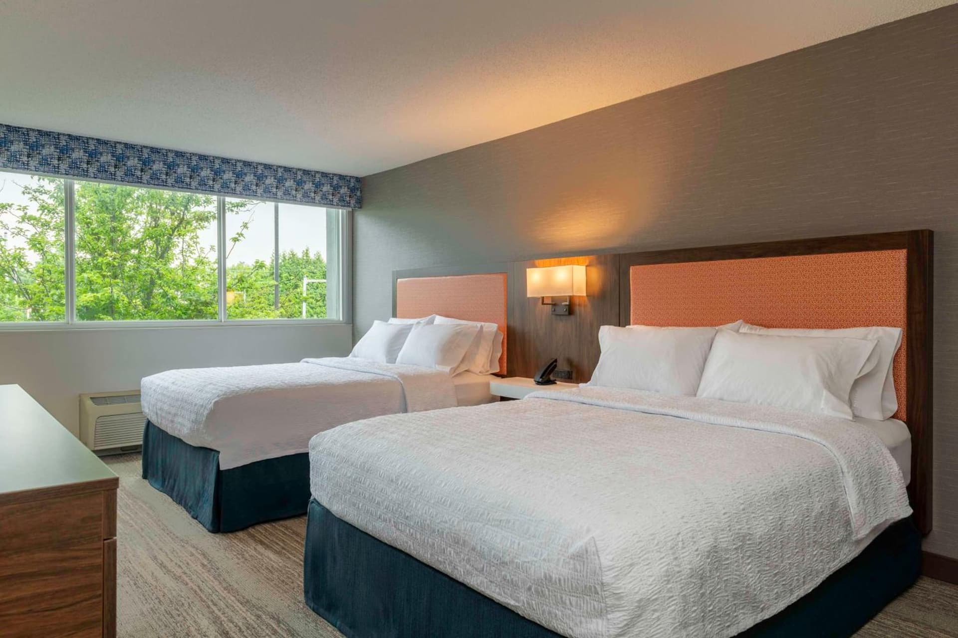 Hampton Inn Manchester Downtown gallery photo in Manchester, NH — image 6