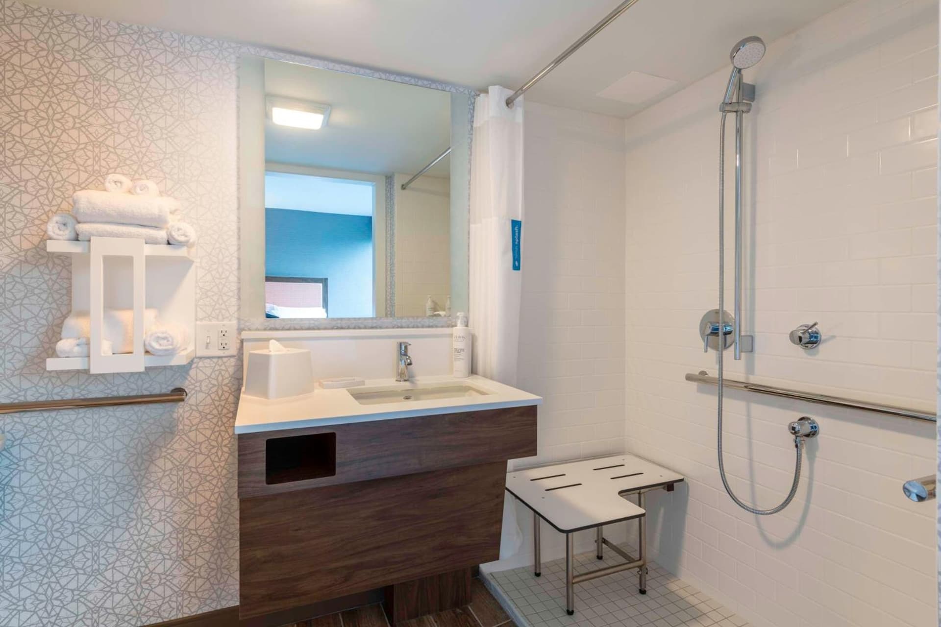 Hampton Inn Manchester Downtown gallery photo in Manchester, NH — image 62