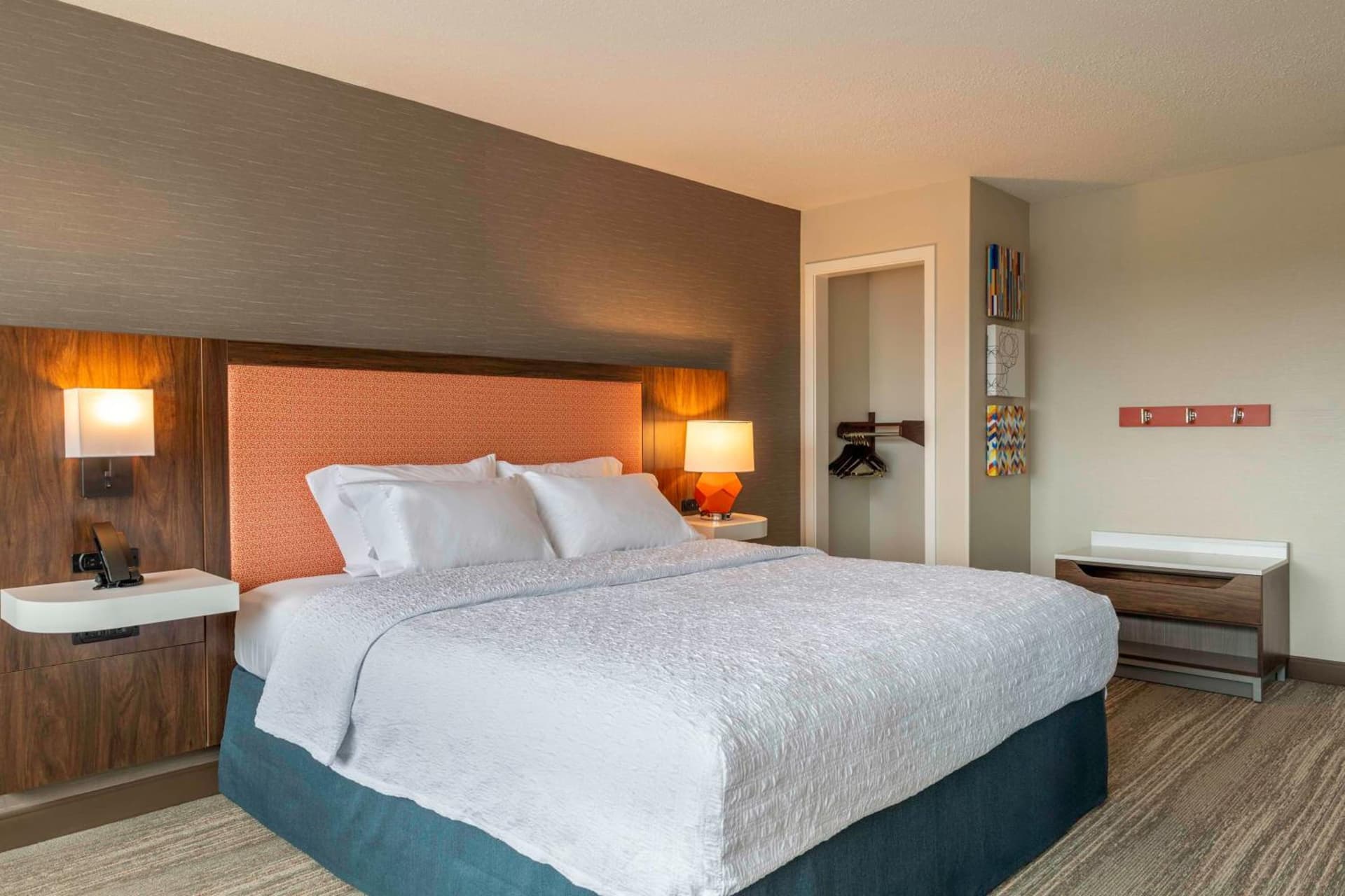 Hampton Inn Manchester Downtown gallery photo in Manchester, NH — image 32