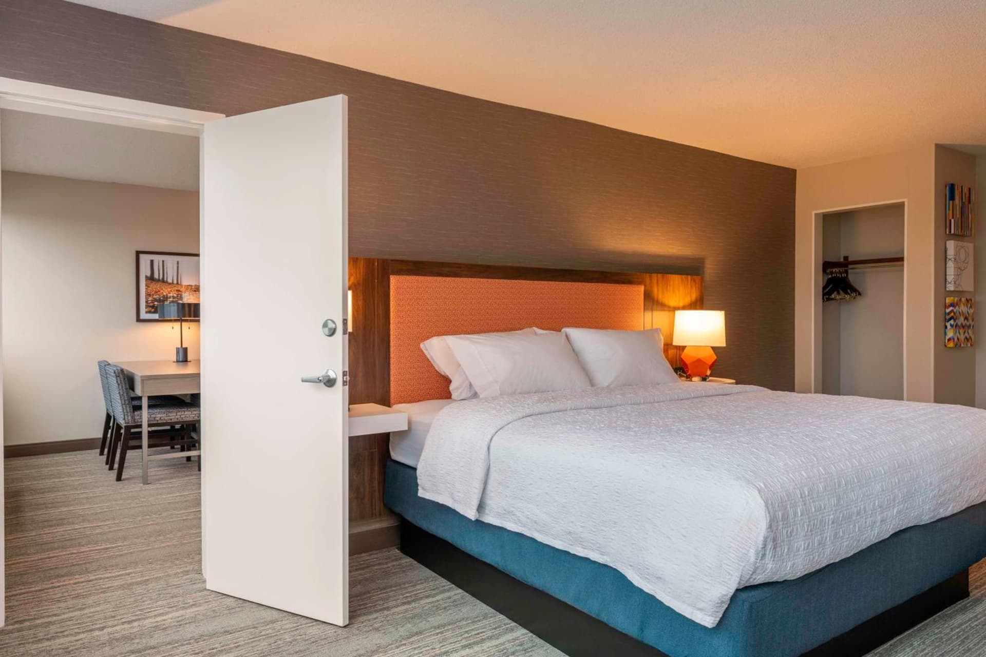 Hampton Inn Manchester Downtown gallery photo in Manchester, NH — image 9