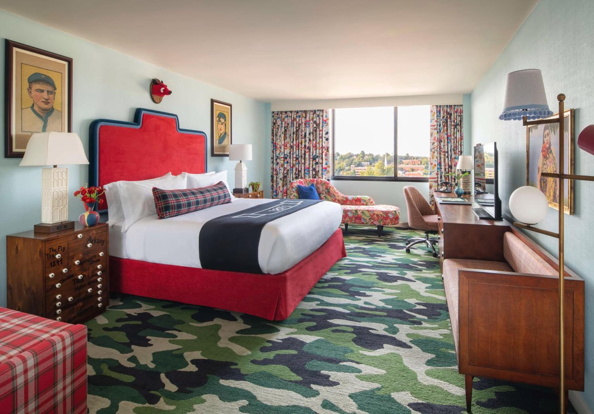 Graduate by Hilton Fayetteville, AR interior in Fayetteville, AR — gallery photo 2
