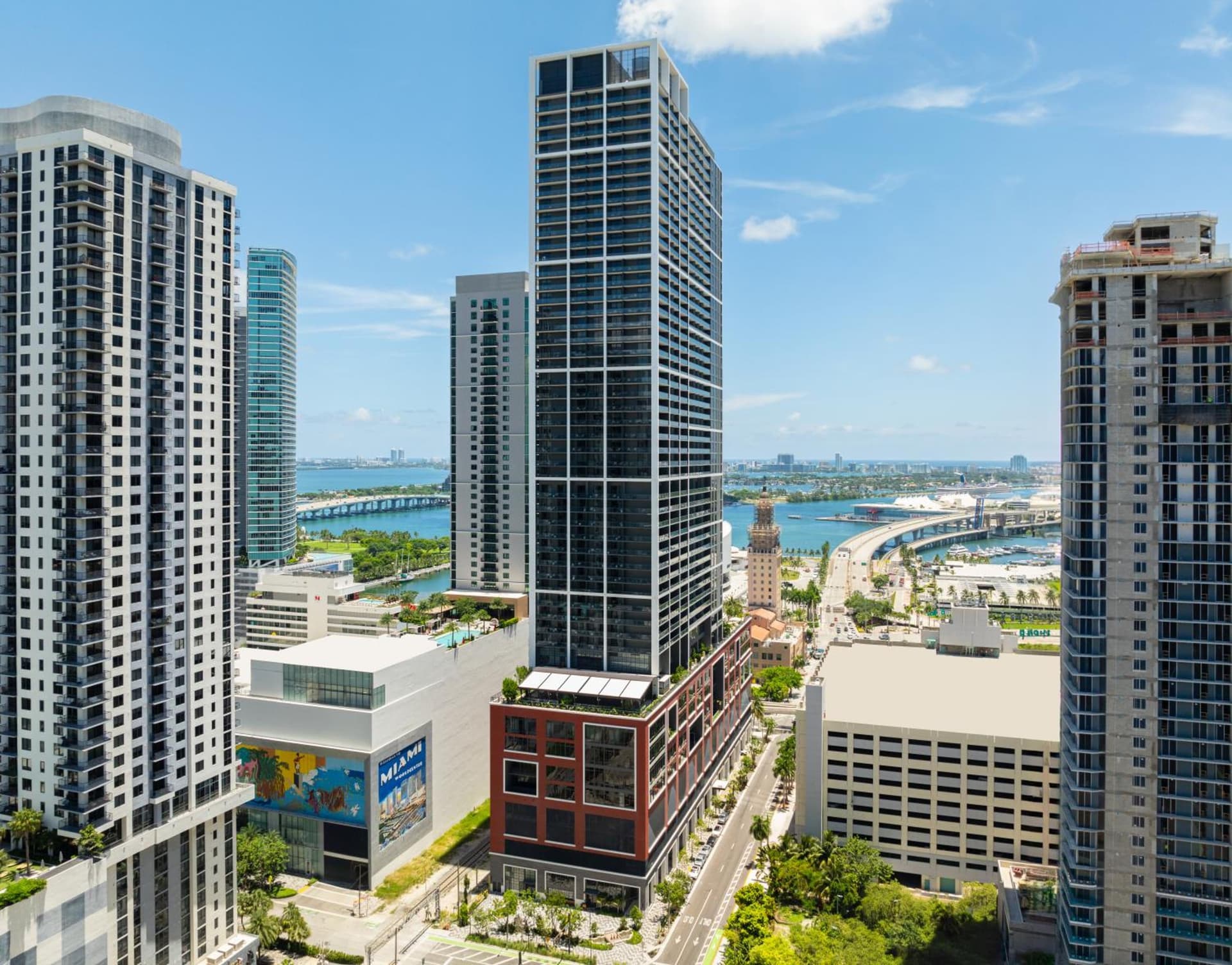 Gale Miami Hotel & Residences featured exterior or lobby in Miami, FL — similar hotel