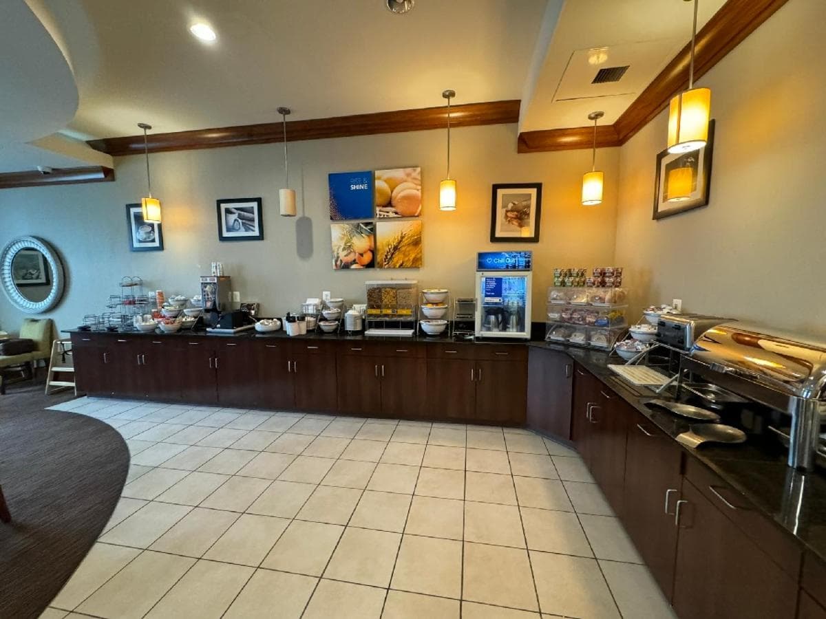 Comfort Inn & Suites Lexington Park near Pax River gallery photo in Lexington Park, MD — image 16
