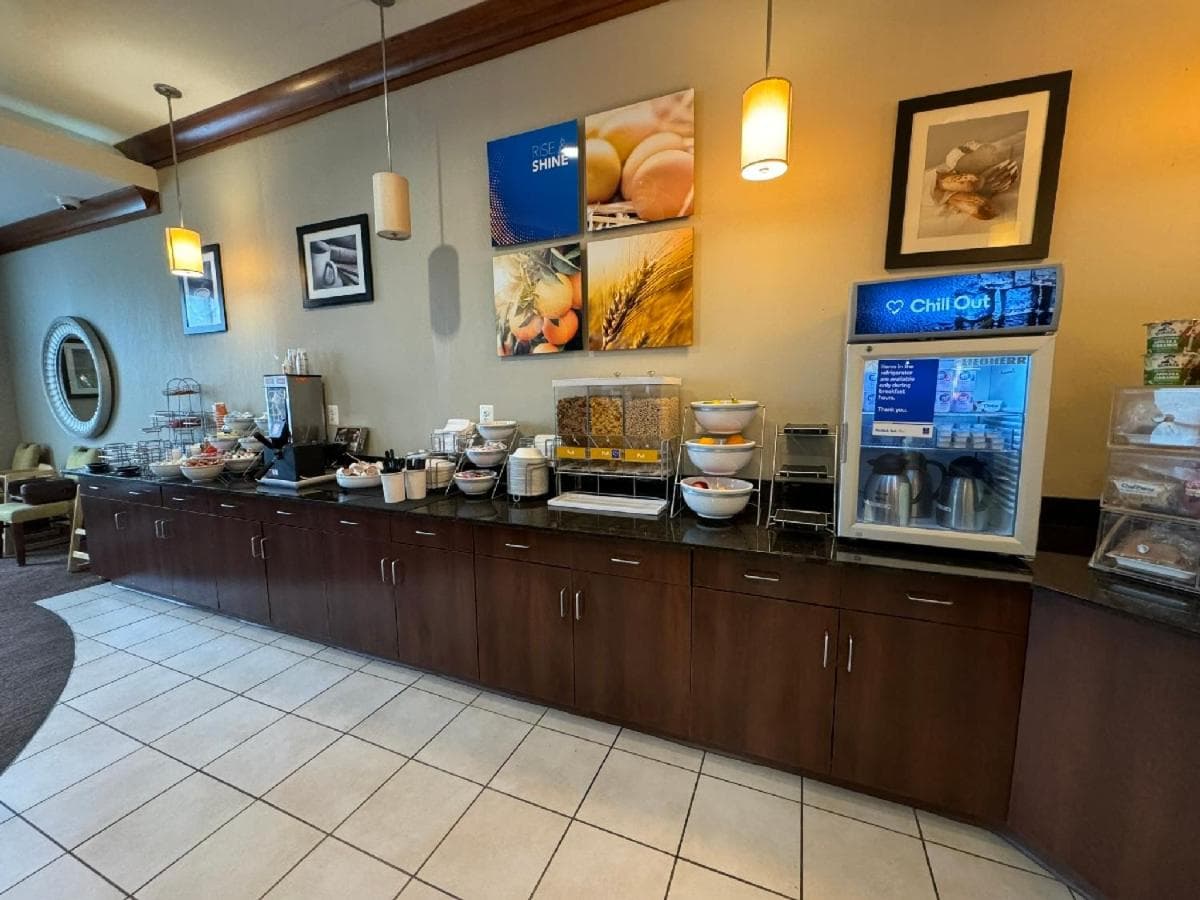 Comfort Inn & Suites Lexington Park near Pax River gallery photo in Lexington Park, MD — image 17