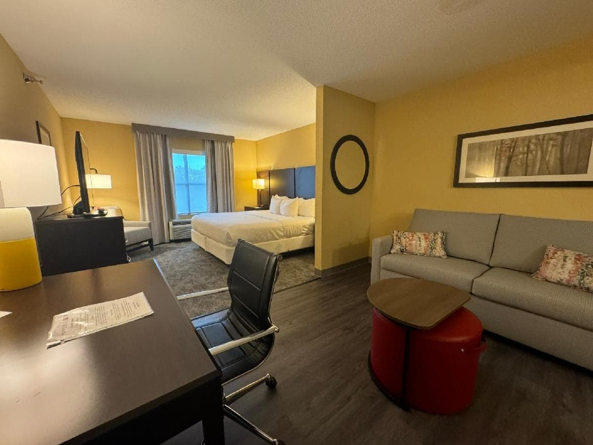 Comfort Inn & Suites Lexington Park near Pax River gallery photo in Lexington Park, MD — image 53