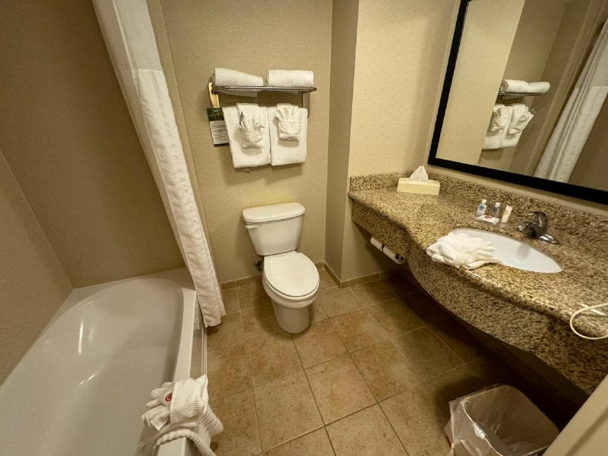 Comfort Inn & Suites Lexington Park near Pax River gallery photo in Lexington Park, MD — image 19