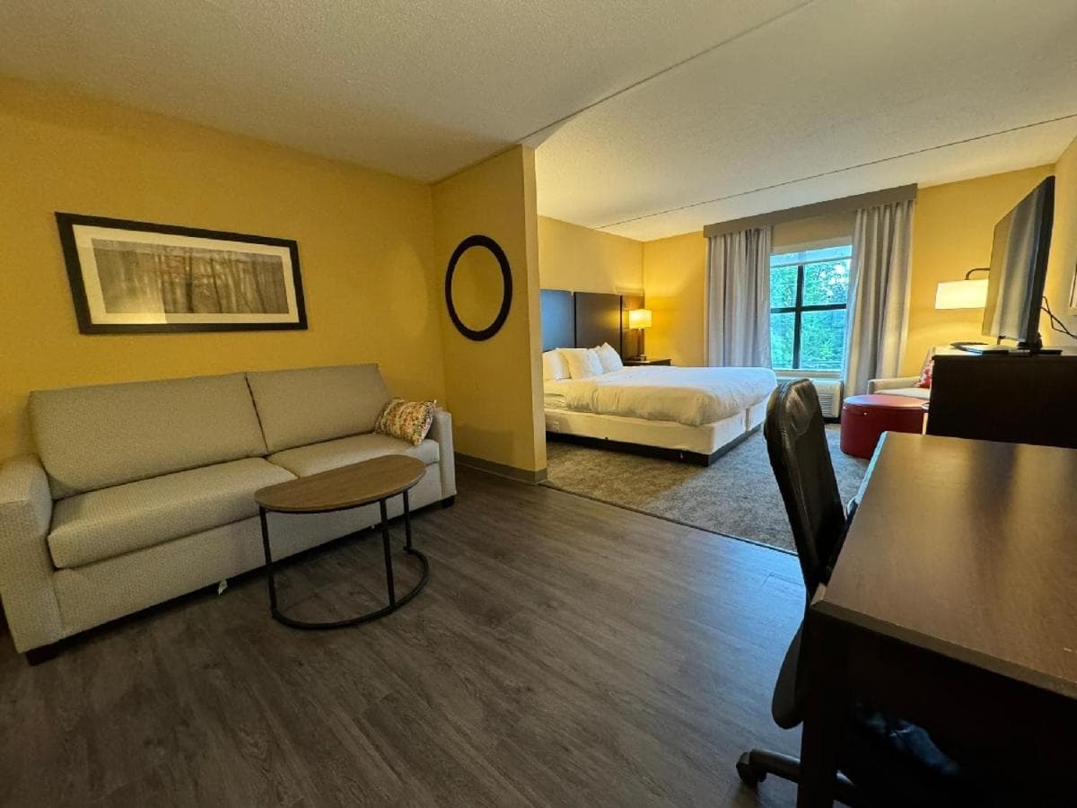 Comfort Inn & Suites Lexington Park near Pax River gallery photo in Lexington Park, MD — image 9