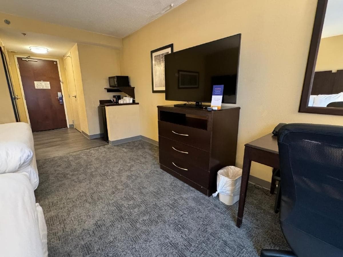 Comfort Inn & Suites Lexington Park near Pax River gallery photo in Lexington Park, MD — image 31