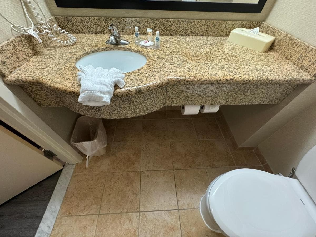 Comfort Inn & Suites Lexington Park near Pax River gallery photo in Lexington Park, MD — image 6