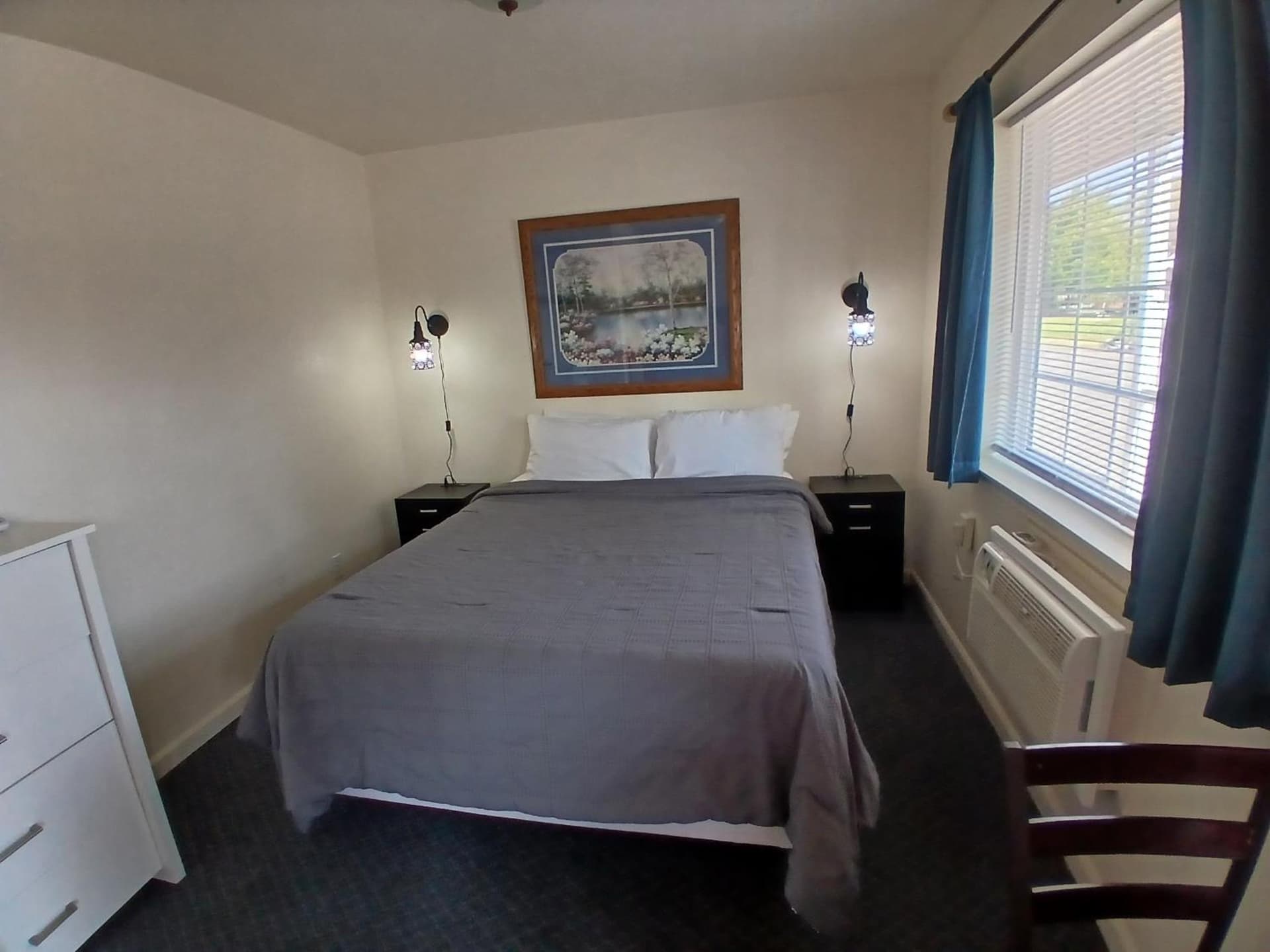 Silver Lakes Inn interior in Hayden, ID — gallery photo 2