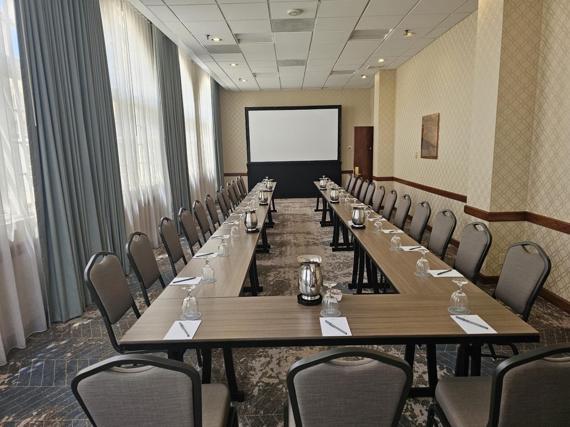 Crowne Plaza Phoenix - Chandler Golf Resort by IHG gallery photo in Chandler, AZ — image 31