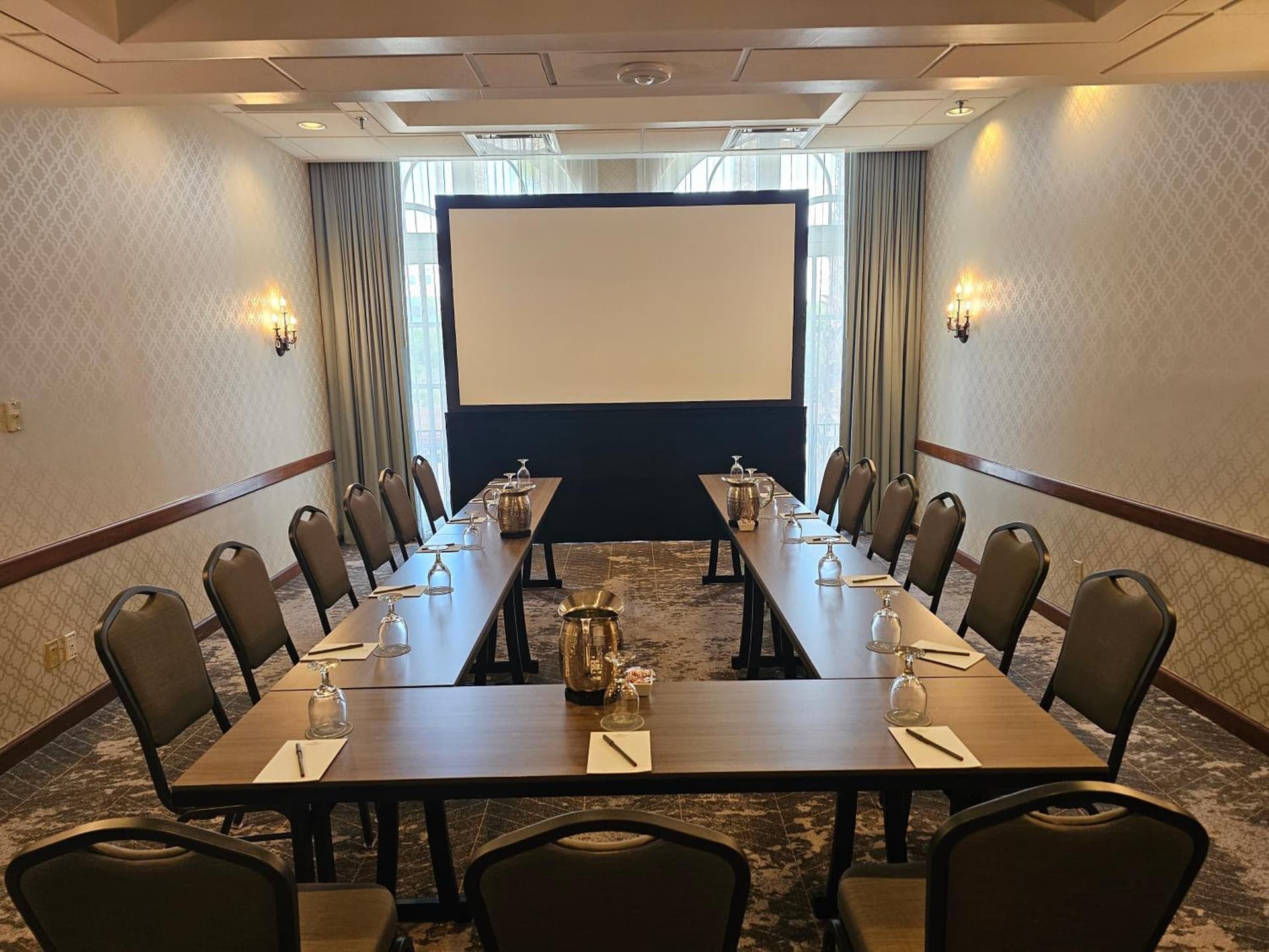 Crowne Plaza Phoenix - Chandler Golf Resort by IHG gallery photo in Chandler, AZ — image 78