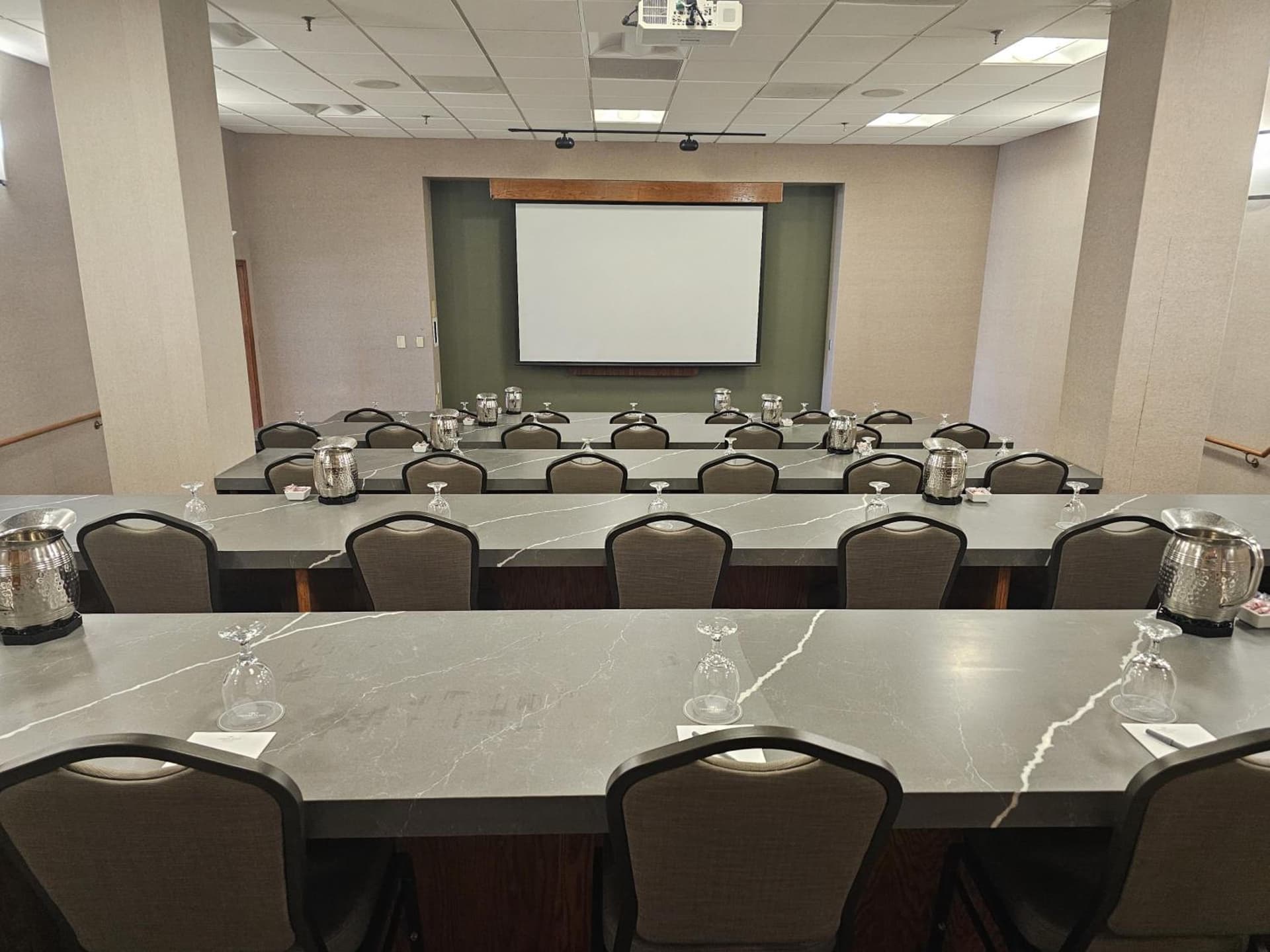 Crowne Plaza Phoenix - Chandler Golf Resort by IHG gallery photo in Chandler, AZ — image 19
