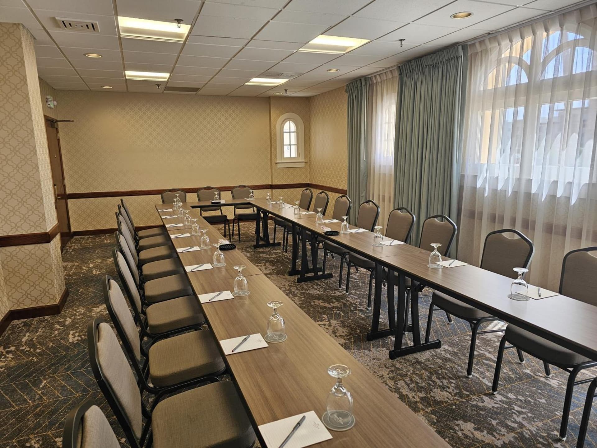 Crowne Plaza Phoenix - Chandler Golf Resort by IHG gallery photo in Chandler, AZ — image 20