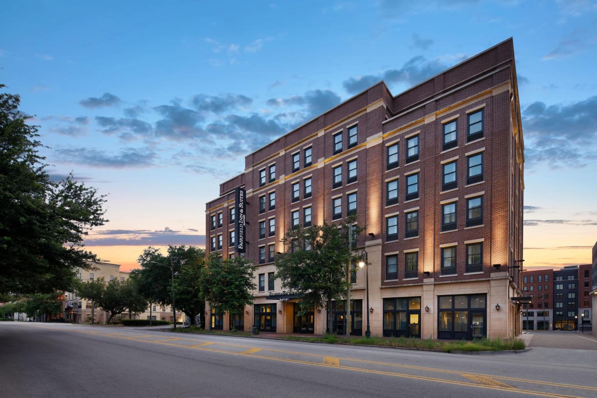 Fairfield Inn & Suites by Marriott Savannah Downtown Historic District property views in Savannah, GA — gallery photo 3