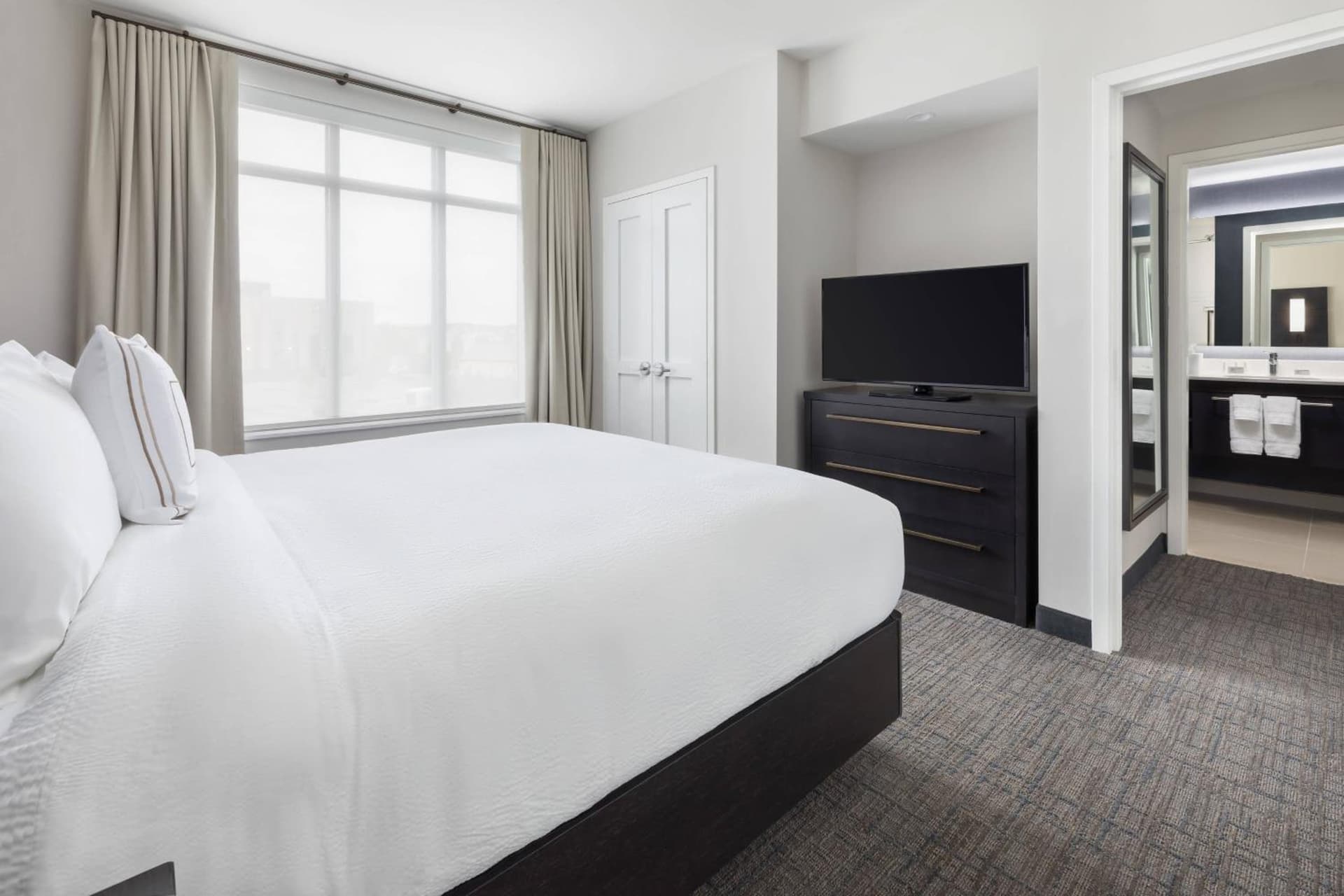Residence Inn Long Island Garden City gallery photo in Garden City, NY — image 33