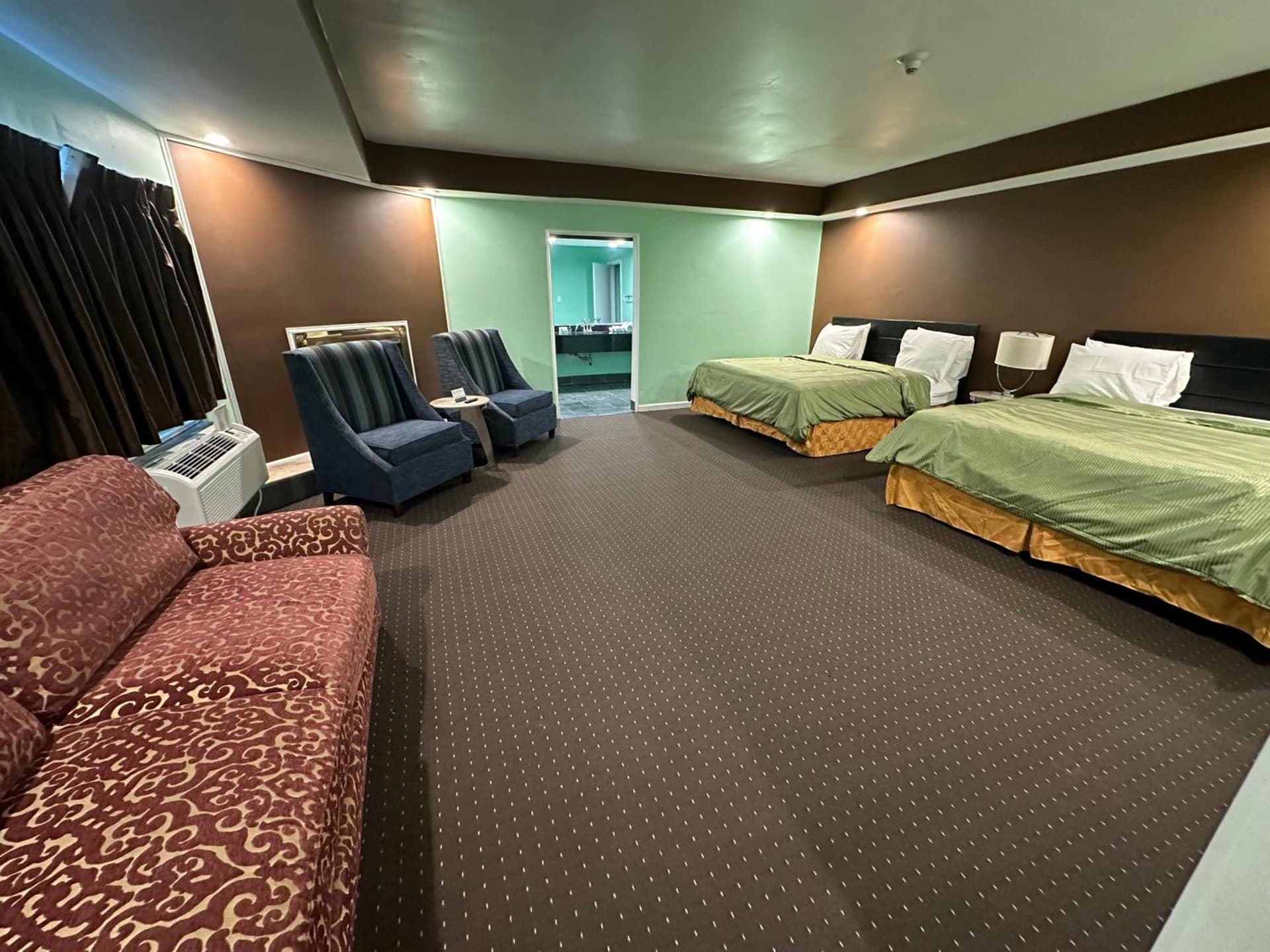 Inn of the Dove Harrisburg-Hershey Romantic Suites gallery photo in Harrisburg, PA — image 50