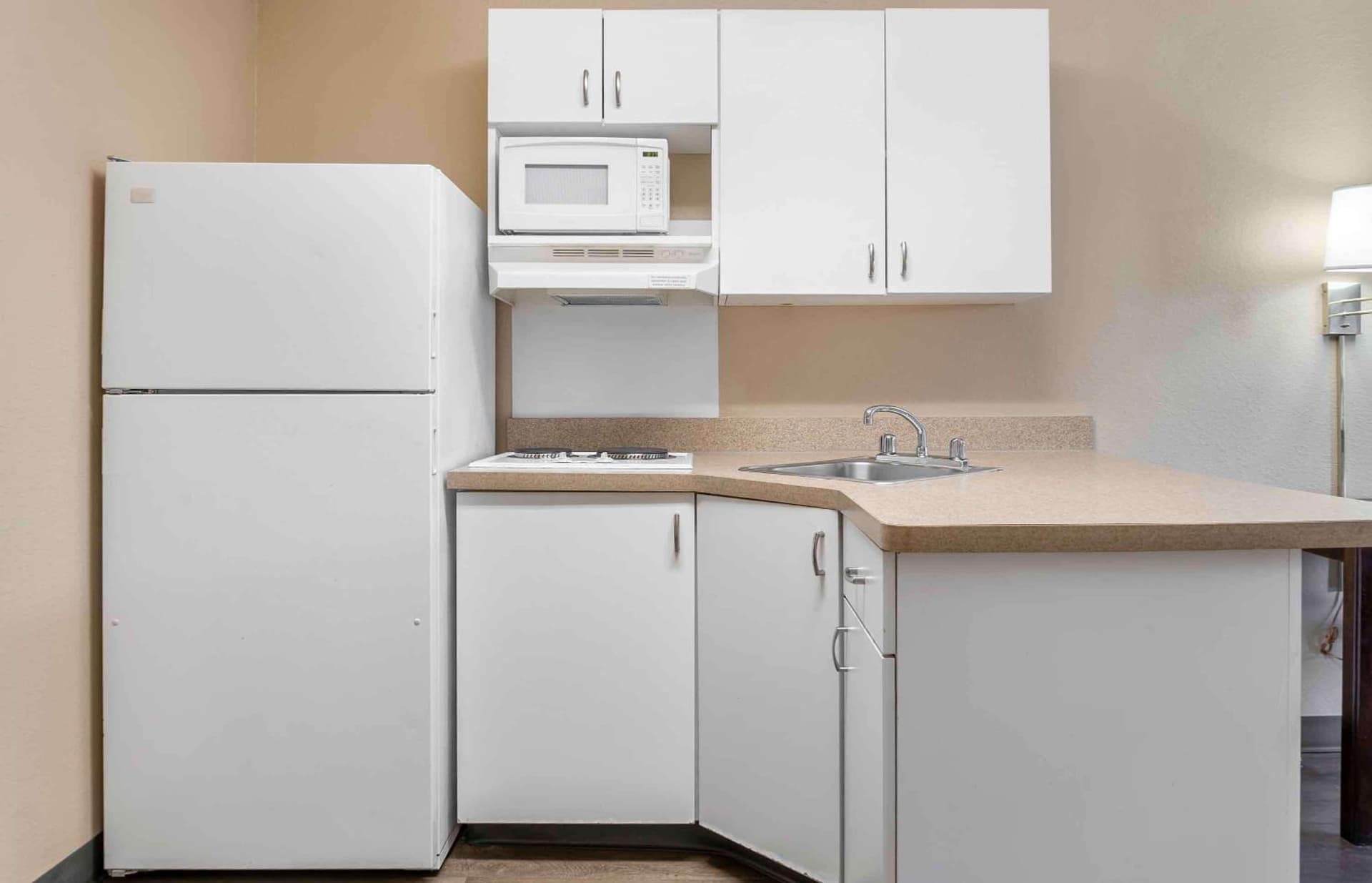 Extended Stay America Select Suites - Detroit - Sterling Heights gallery photo in Sterling Heights, MI — image 48