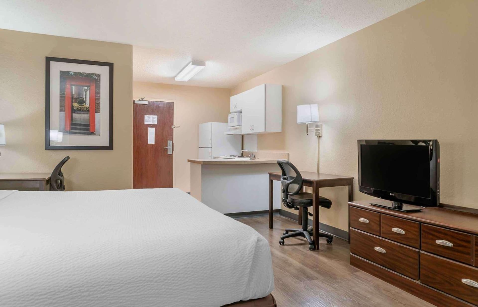 Extended Stay America Select Suites - Detroit - Sterling Heights gallery photo in Sterling Heights, MI — image 15