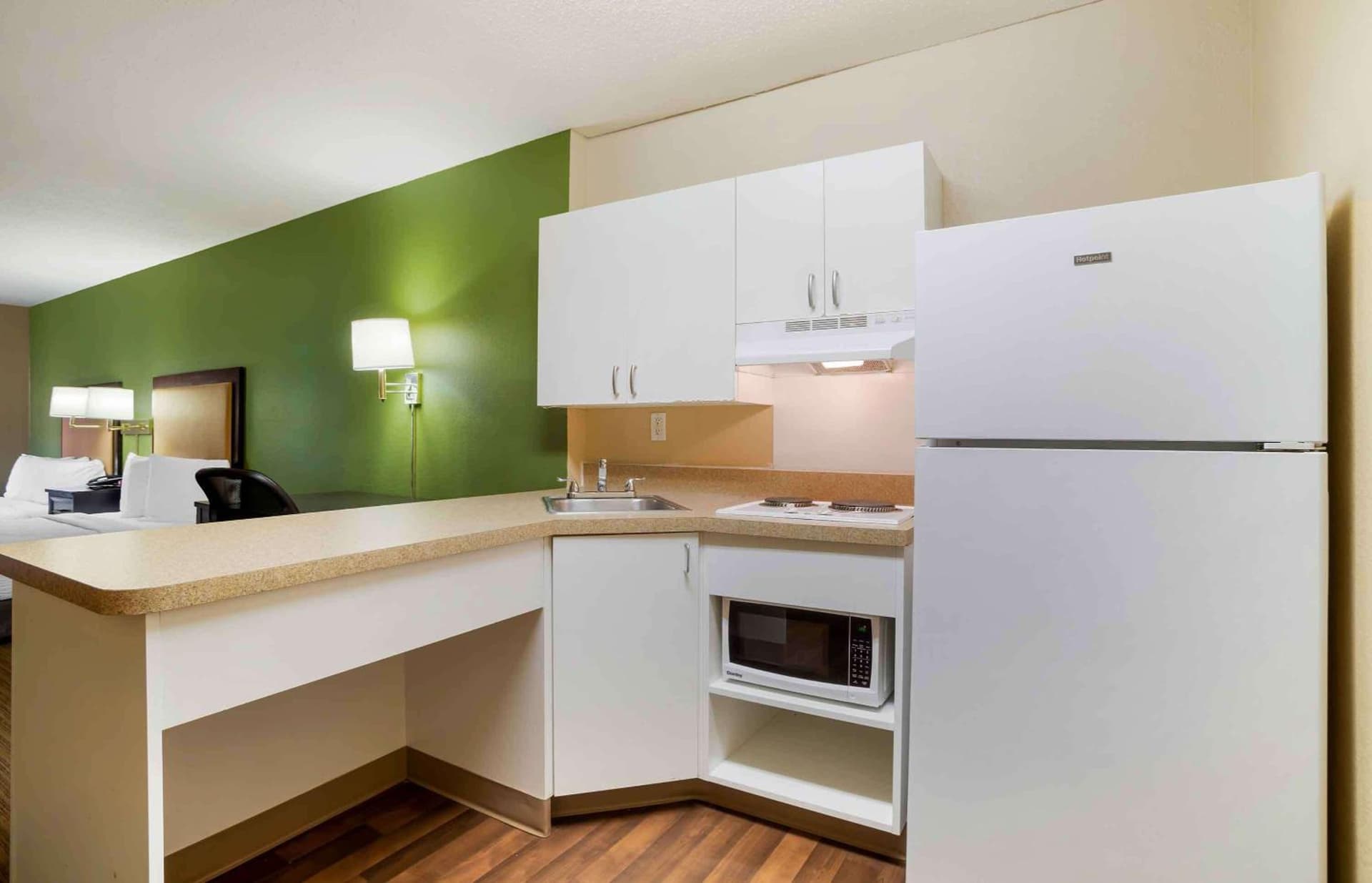 Extended Stay America Suites - Columbia - Columbia Parkway interior in Columbia, MD — gallery photo 2