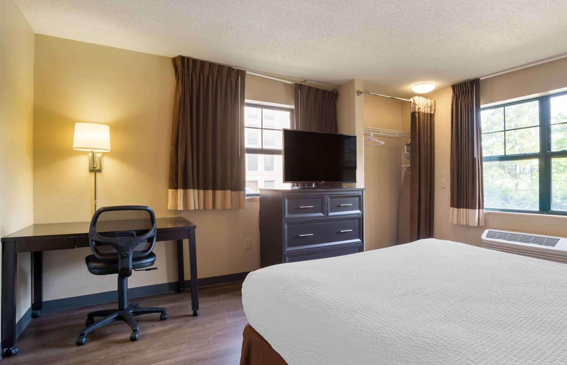 Extended Stay America Suites - Columbia - Columbia Parkway gallery photo in Columbia, MD — image 5