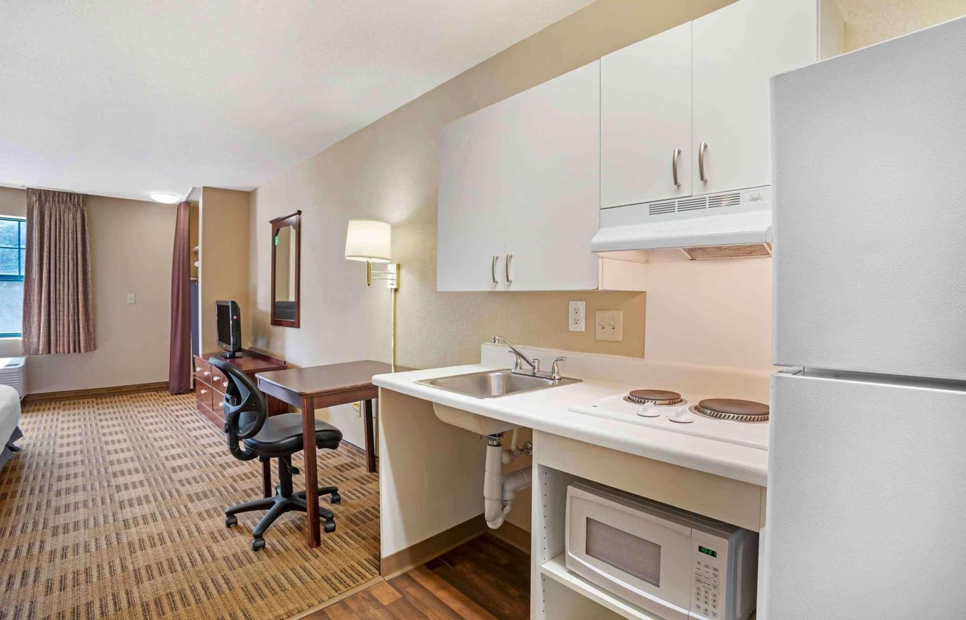 Extended Stay America Suites - Columbia - Columbia Parkway gallery photo in Columbia, MD — image 41