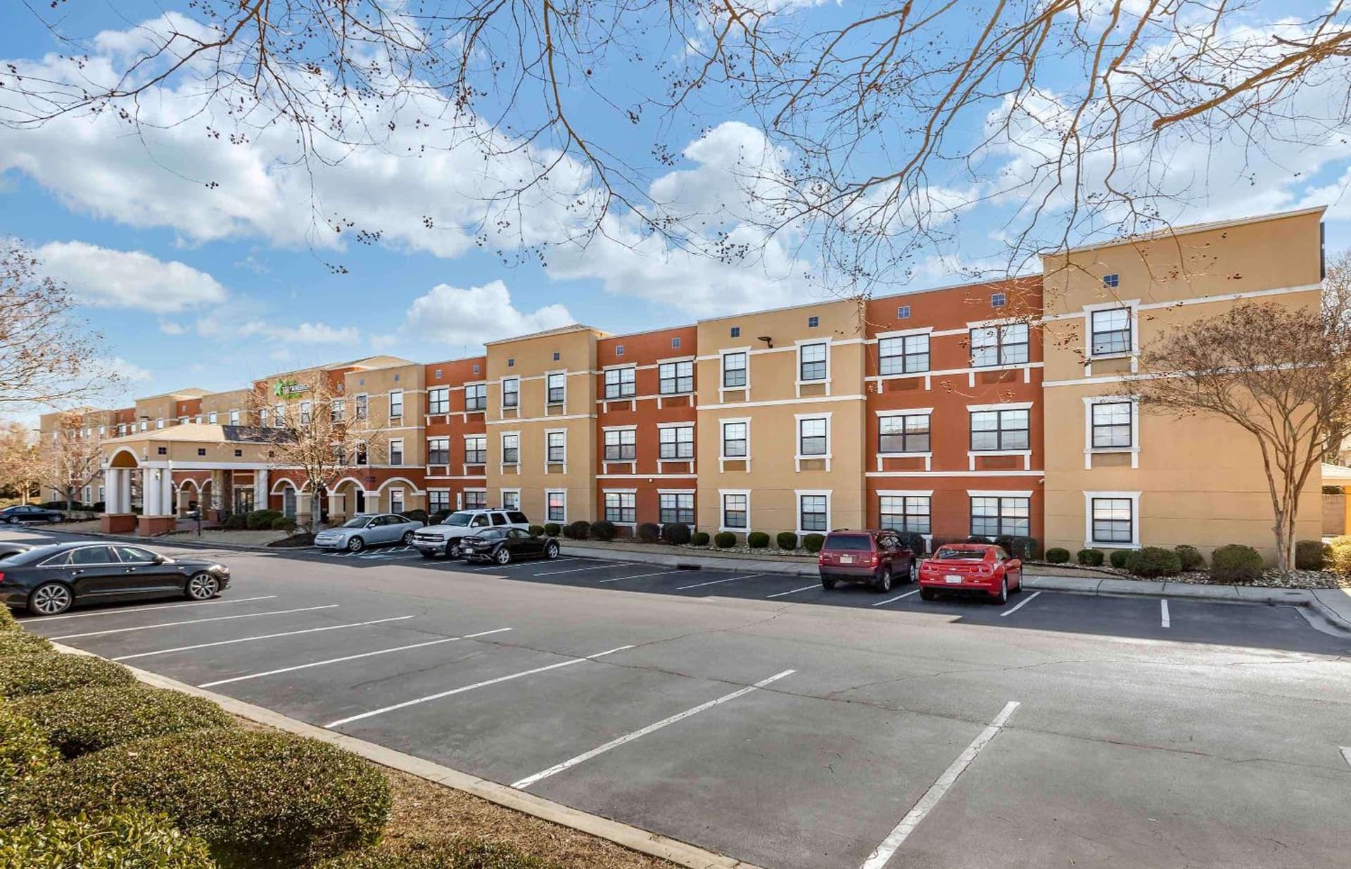Extended Stay America Premier Suites - Charlotte - Pineville - Pineville Matthews Rd. interior in Charlotte, NC — gallery photo 2