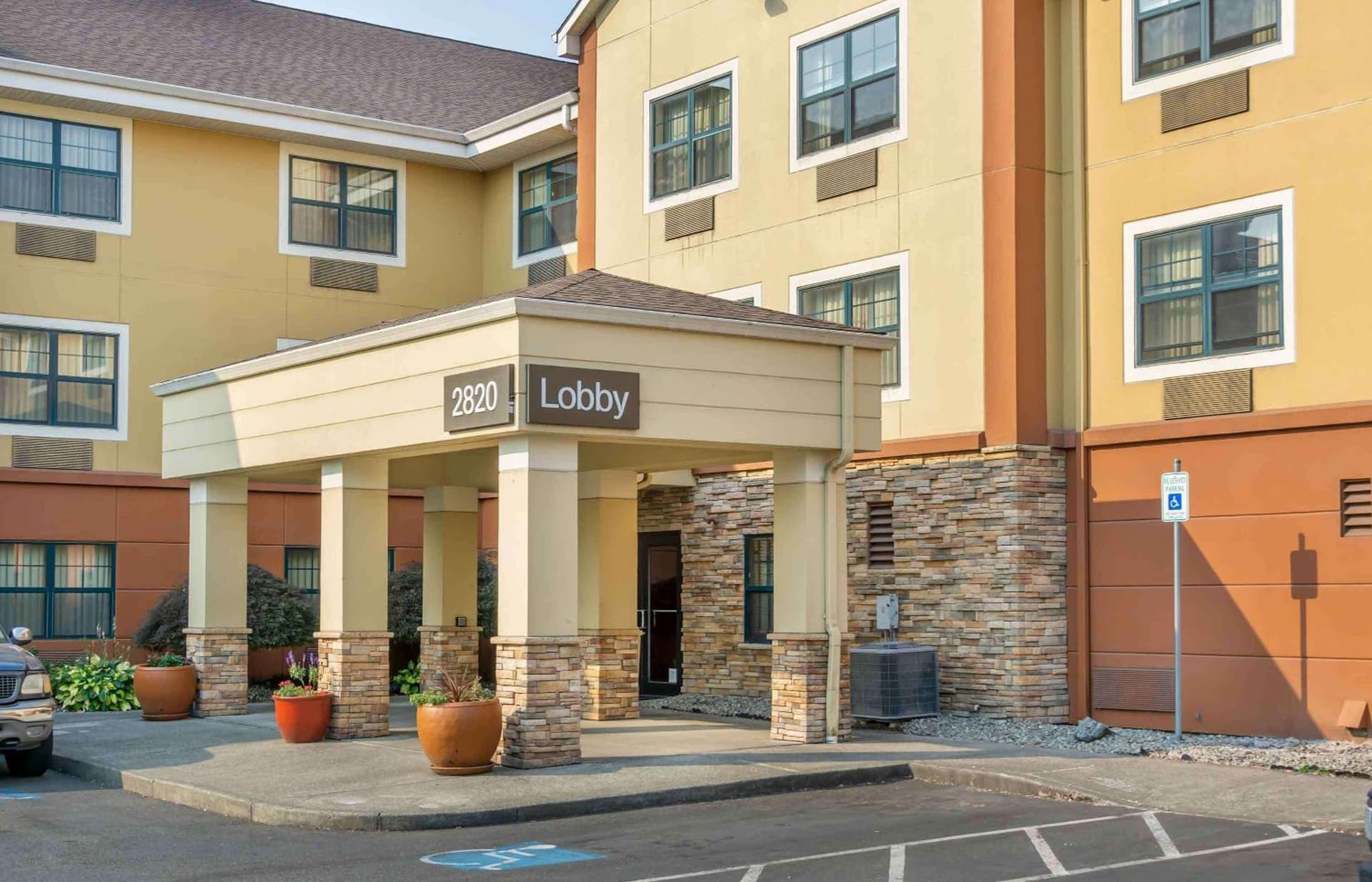 Extended Stay America Suites - Tacoma - Fife property views in Fife, WA — gallery photo 3