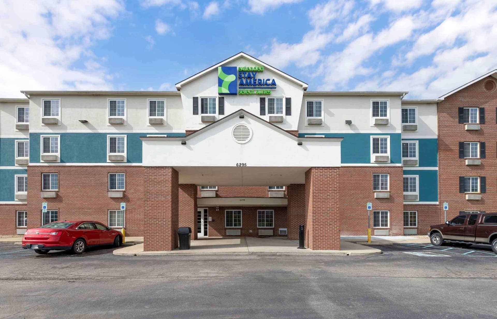 Extended Stay America Select Suites - Indianapolis - Plainfield featured exterior or lobby in Plainfield, IN — similar hotel