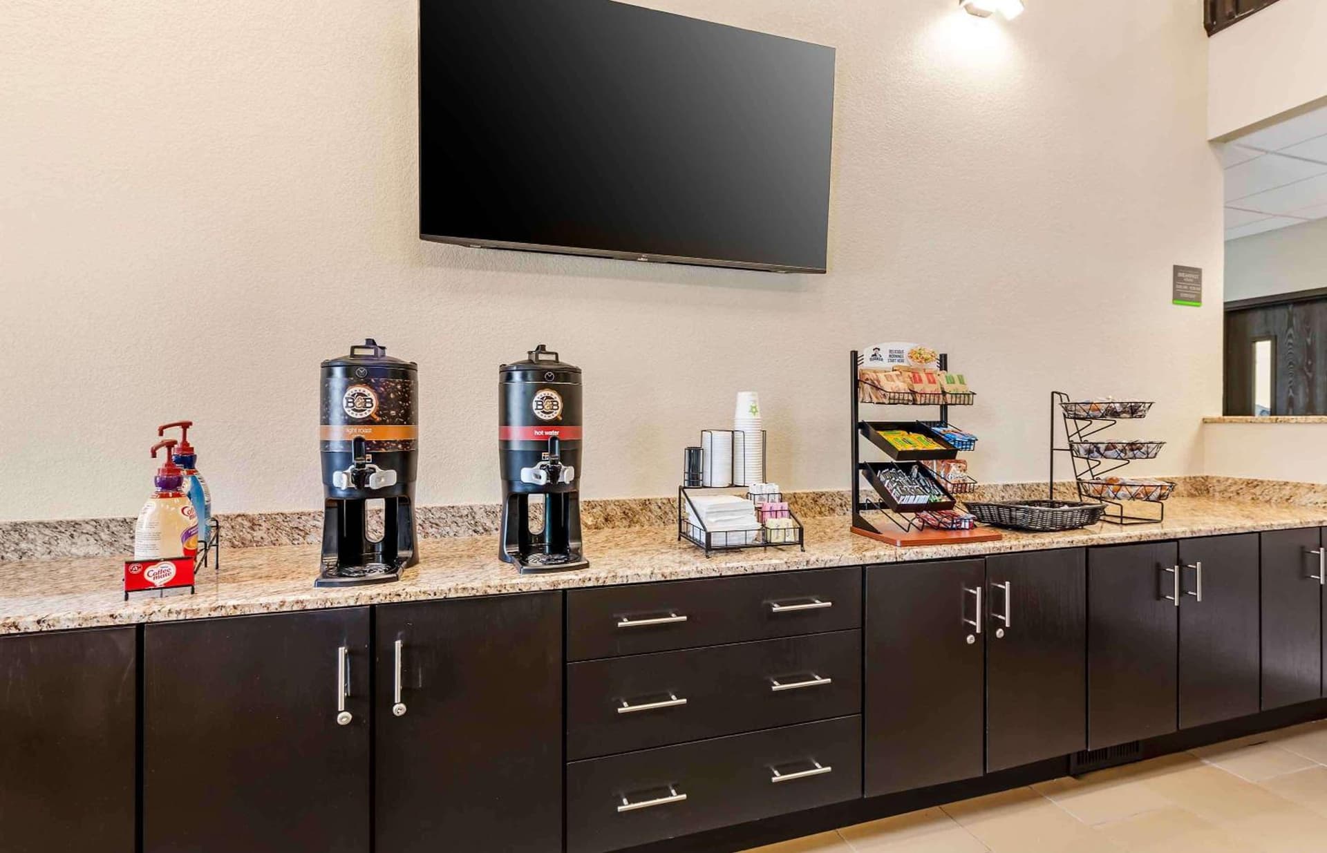 Extended Stay America Suites - Buffalo - Airport gallery photo in Buffalo, NY — image 4
