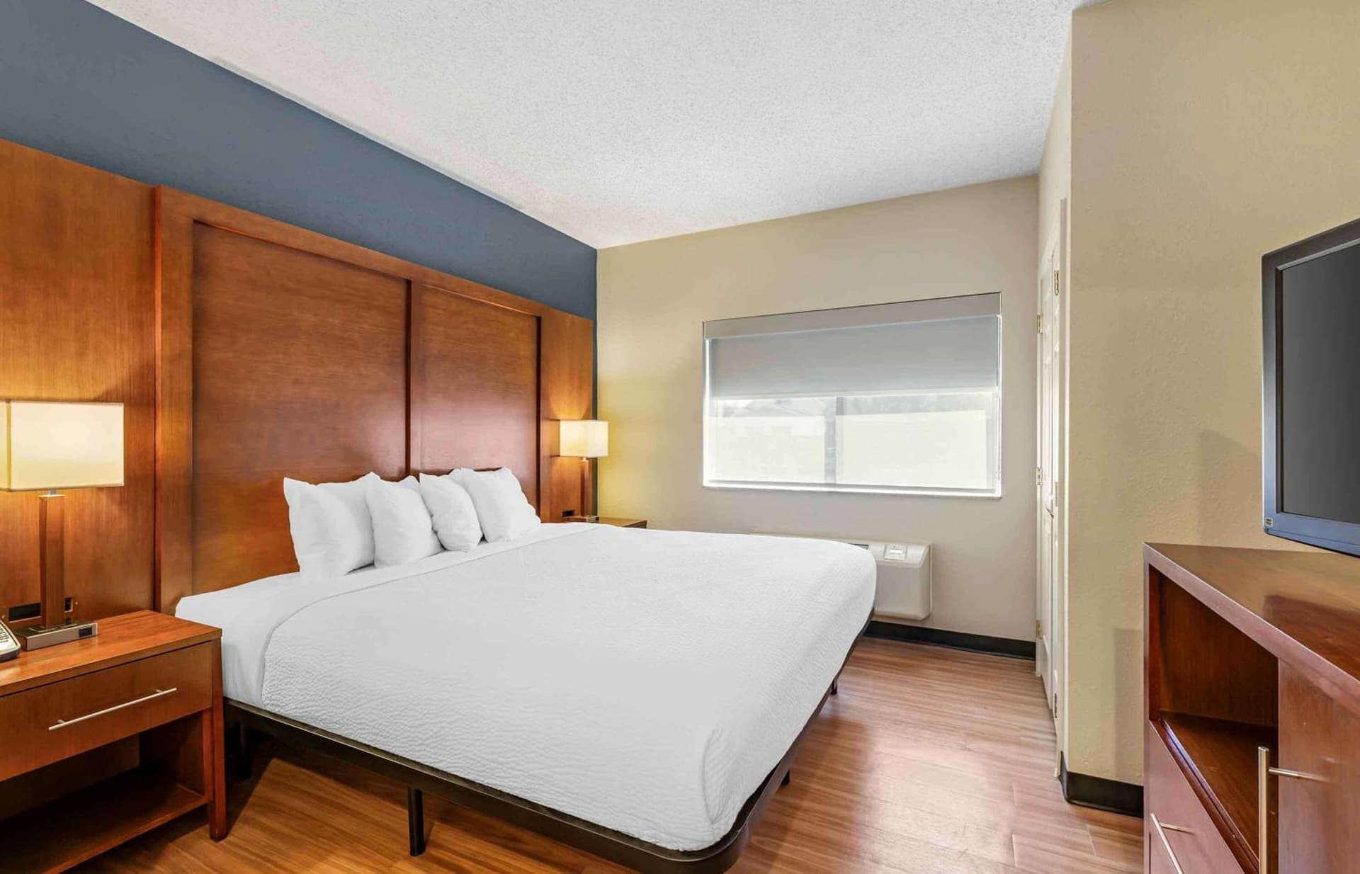 Extended Stay America Suites - Buffalo - Airport gallery photo in Buffalo, NY — image 13