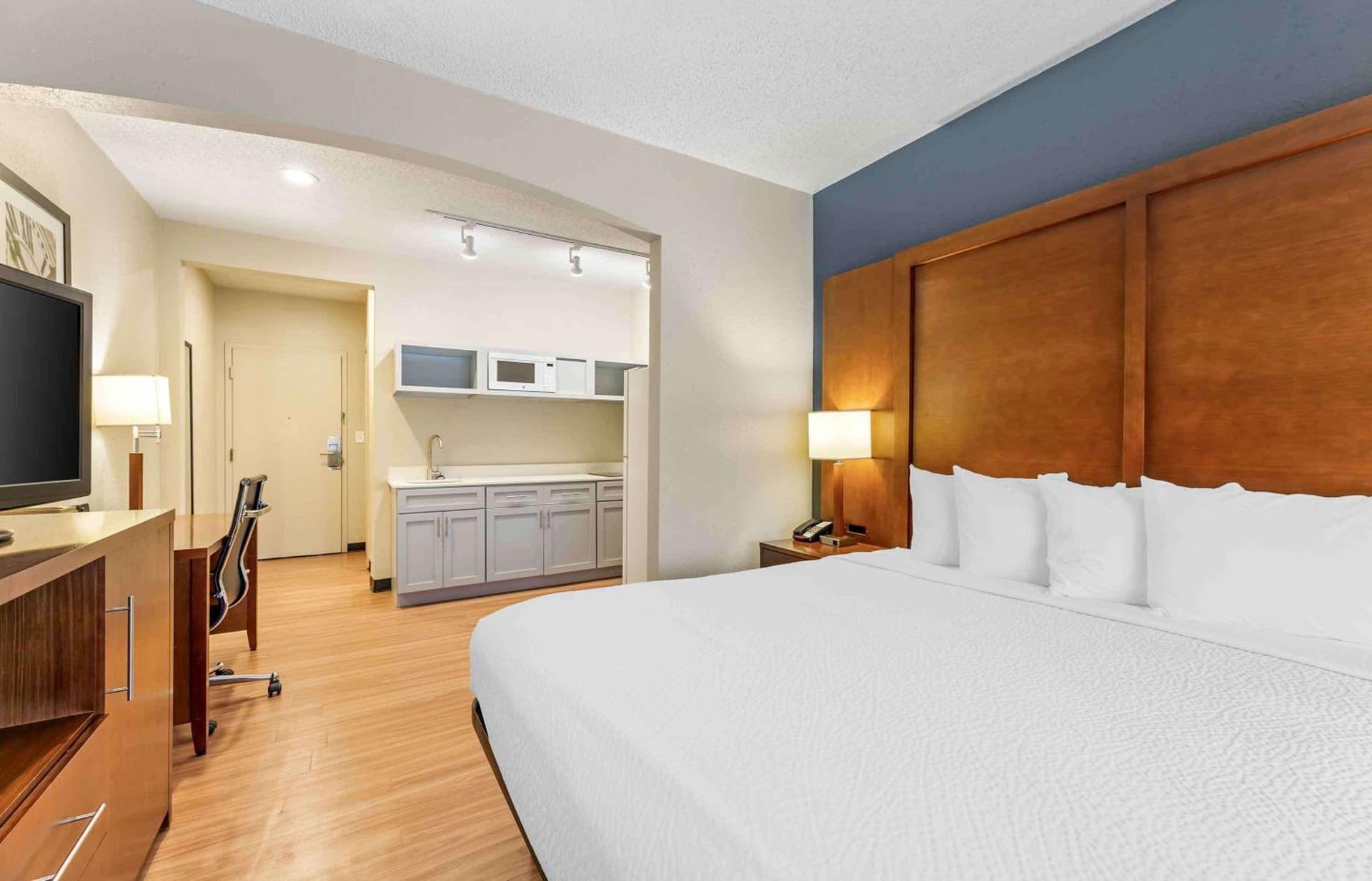 Extended Stay America Suites - Buffalo - Airport gallery photo in Buffalo, NY — image 19